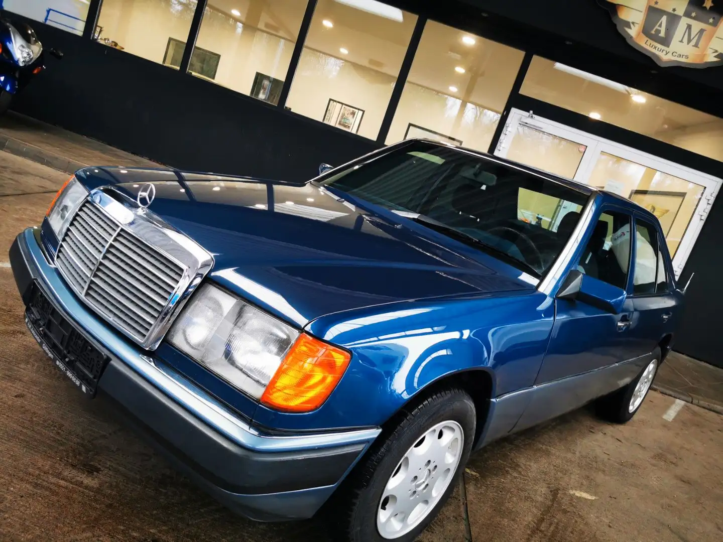 Mercedes-Benz 260 E W124 Automatik/SSD/Sitzheizung/H-Kennzeiche Kék - 2