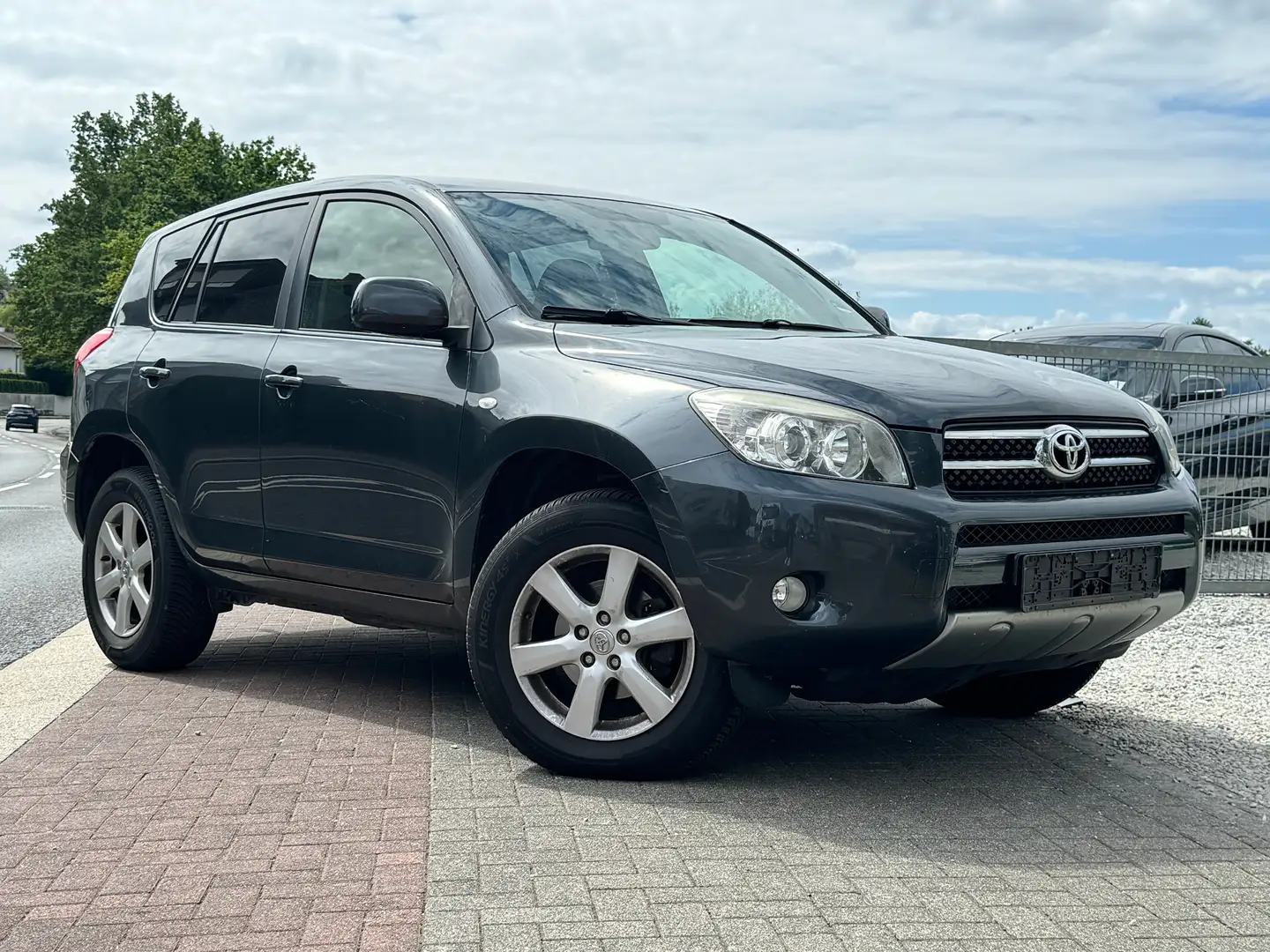 Toyota RAV 4 Team 4x4 AHK Klima Motor & Getriebe TOP Gris - 1