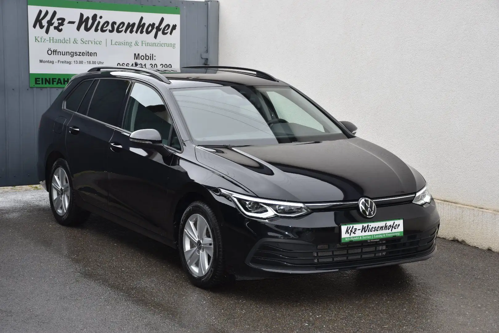 Volkswagen Golf VW Golf Variant 1,5 eTSI 150 DSG / LED / Anhänger Schwarz - 1