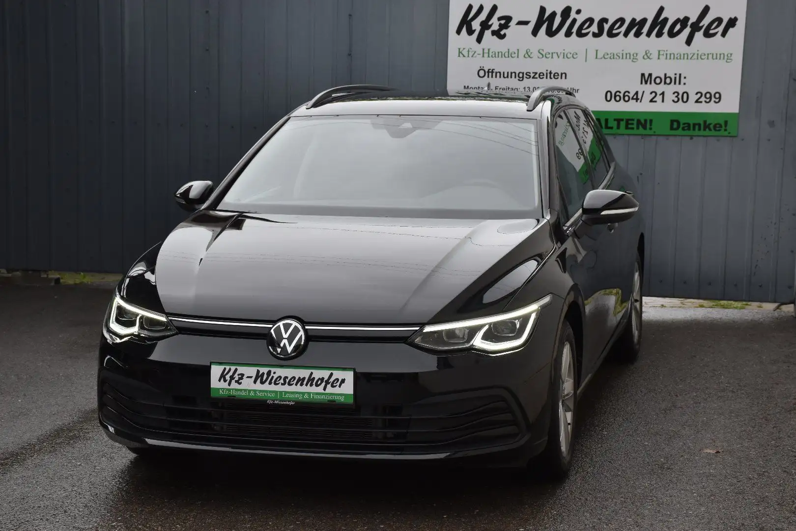 Volkswagen Golf VW Golf Variant 1,5 eTSI 150 DSG / LED / Anhänger Schwarz - 2