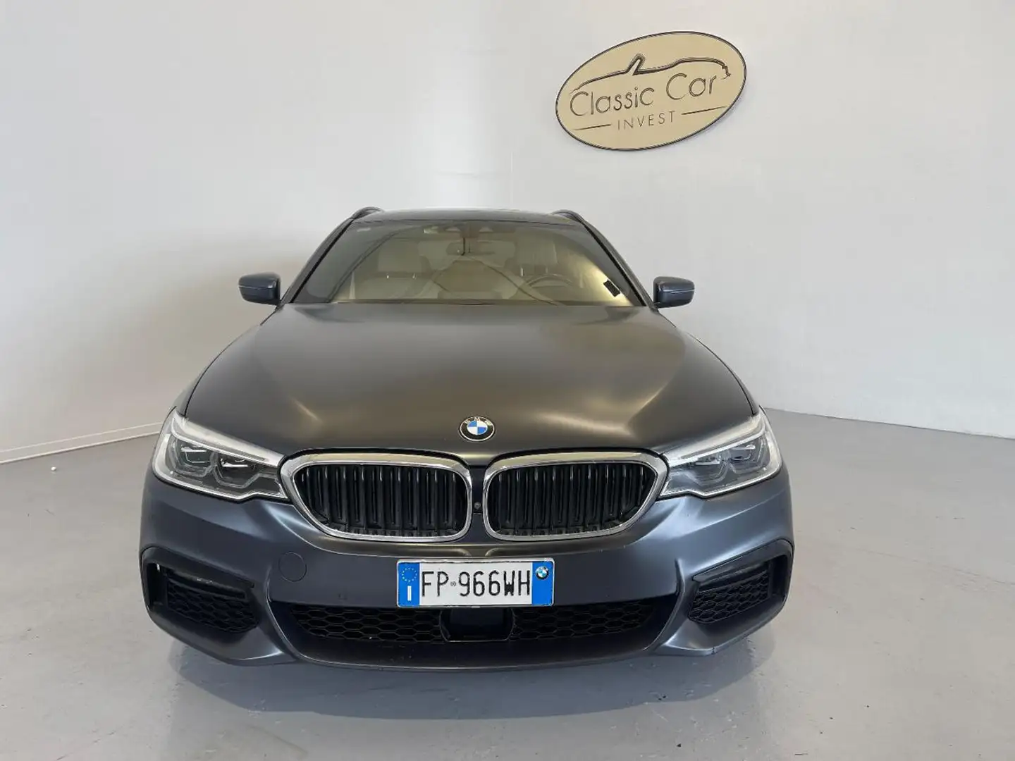 BMW 540 i xDrive Touring Msport Gris - 2