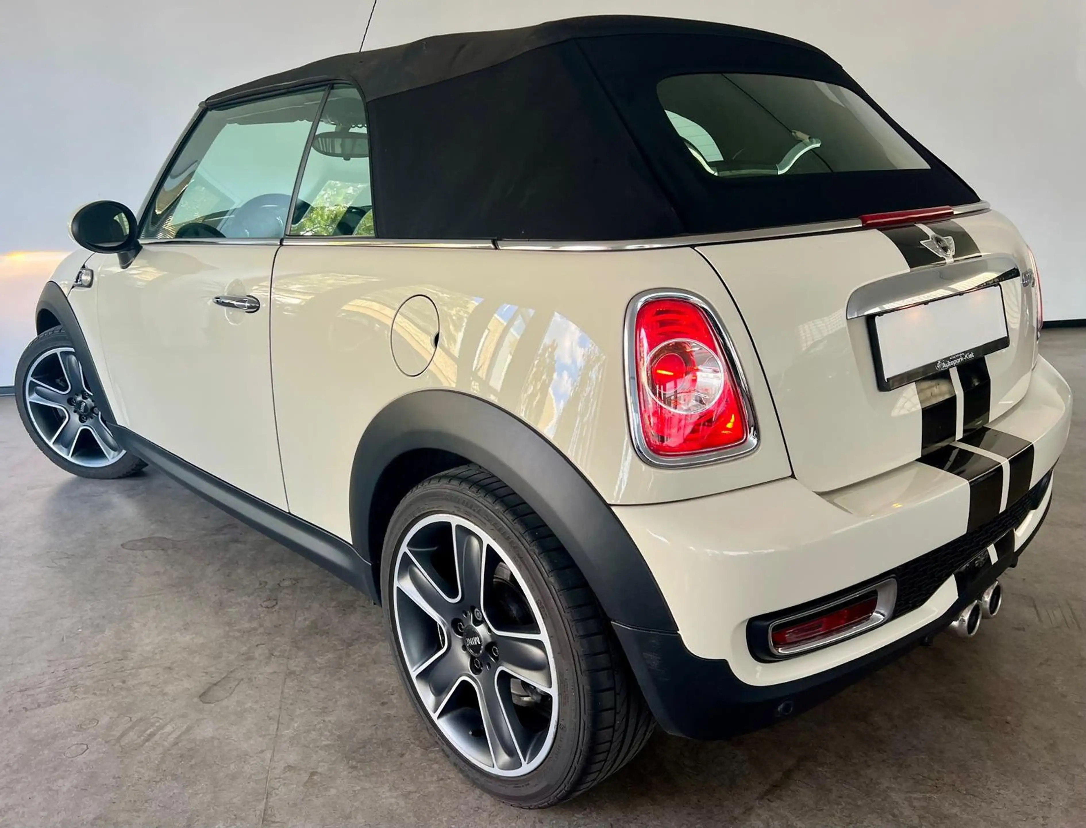 MINI Cooper S Cabrio Chilli Temp Leder Shz PDC — photo 7