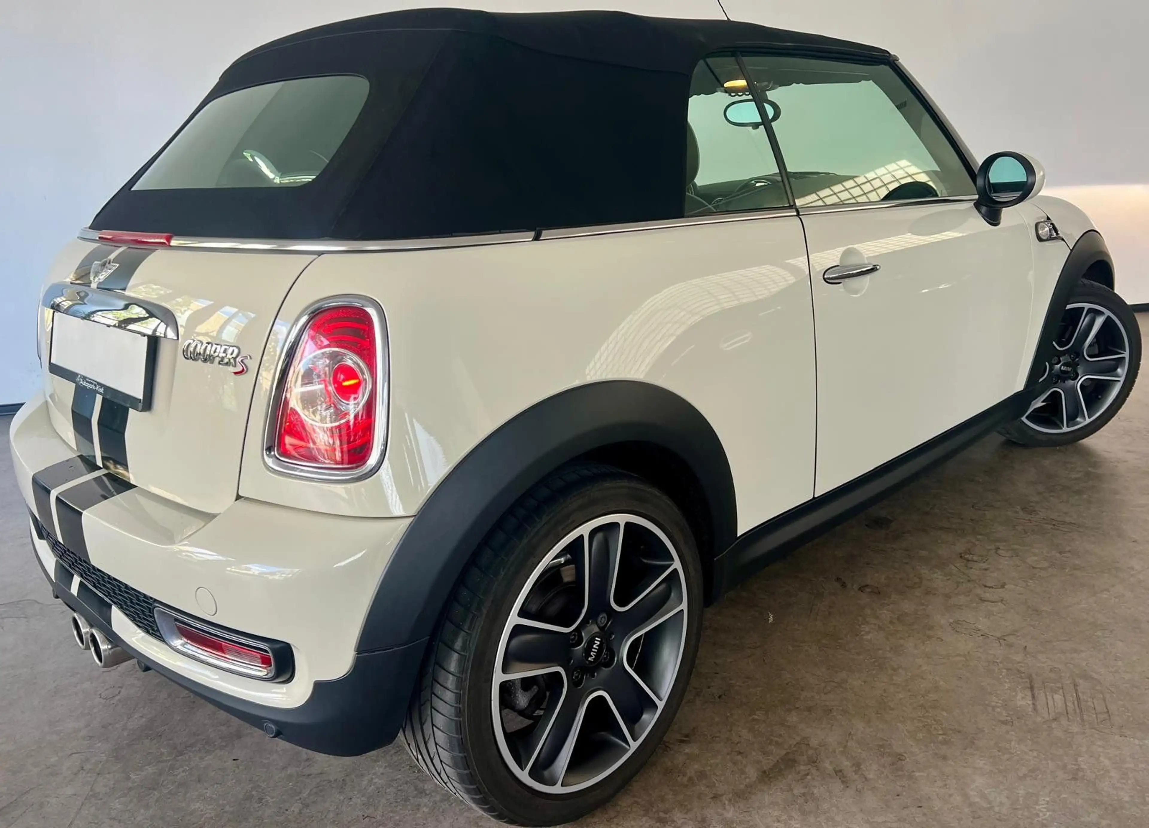 MINI Cooper S Cabrio Chilli Temp Leder Shz PDC — photo 2