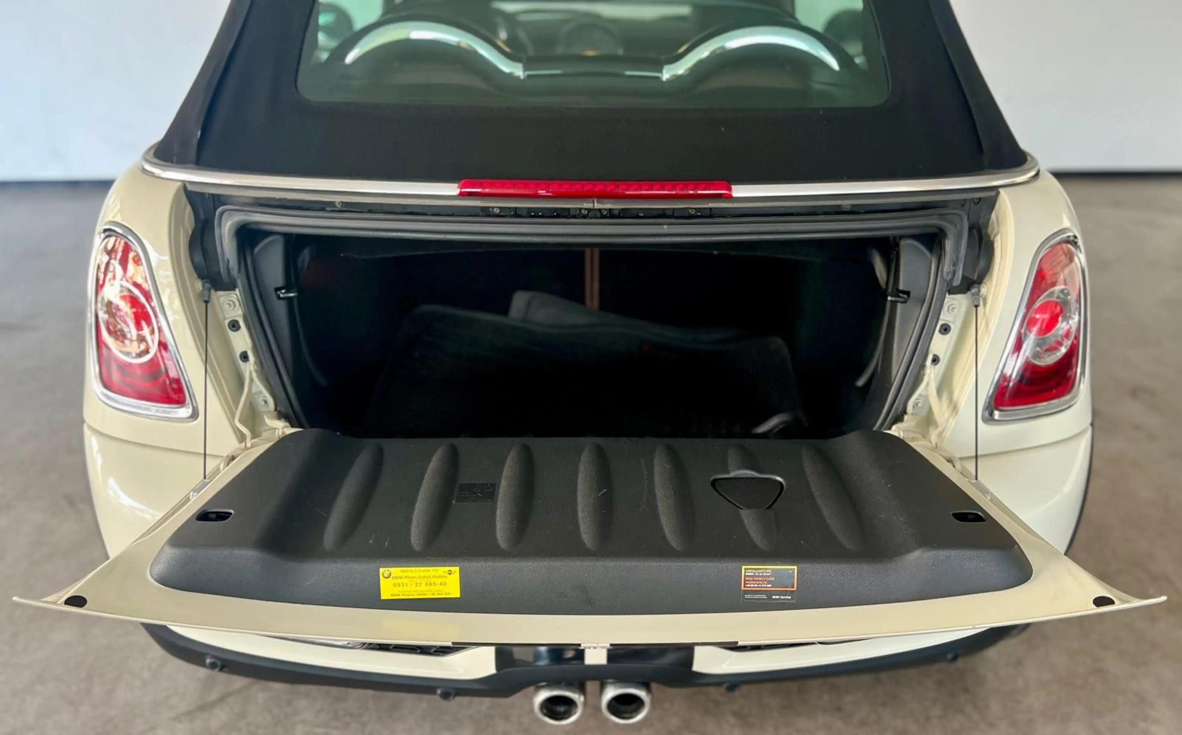 MINI Cooper S Cabrio Chilli Temp Leder Shz PDC — photo 10