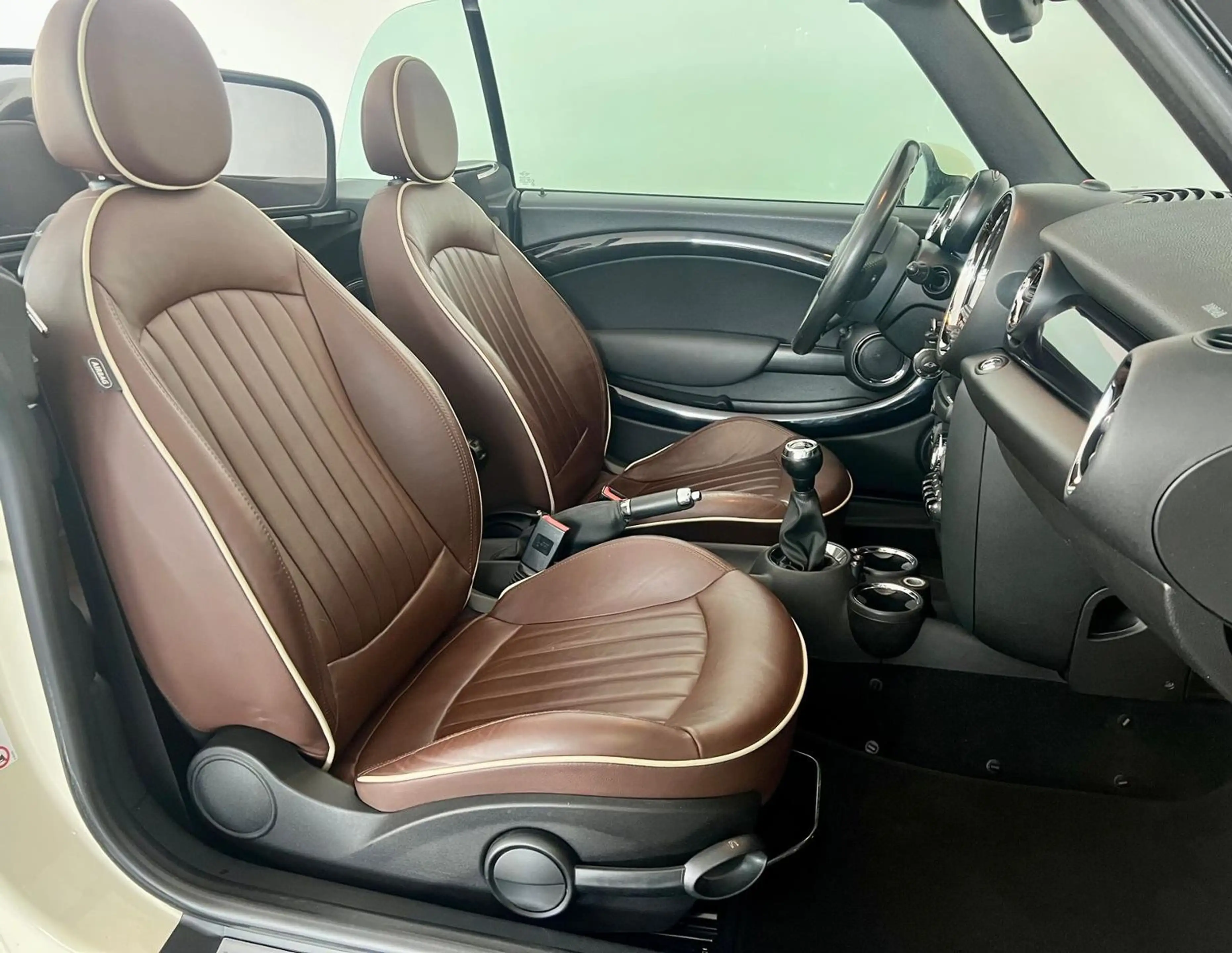 MINI Cooper S Cabrio Chilli Temp Leder Shz PDC — photo 13