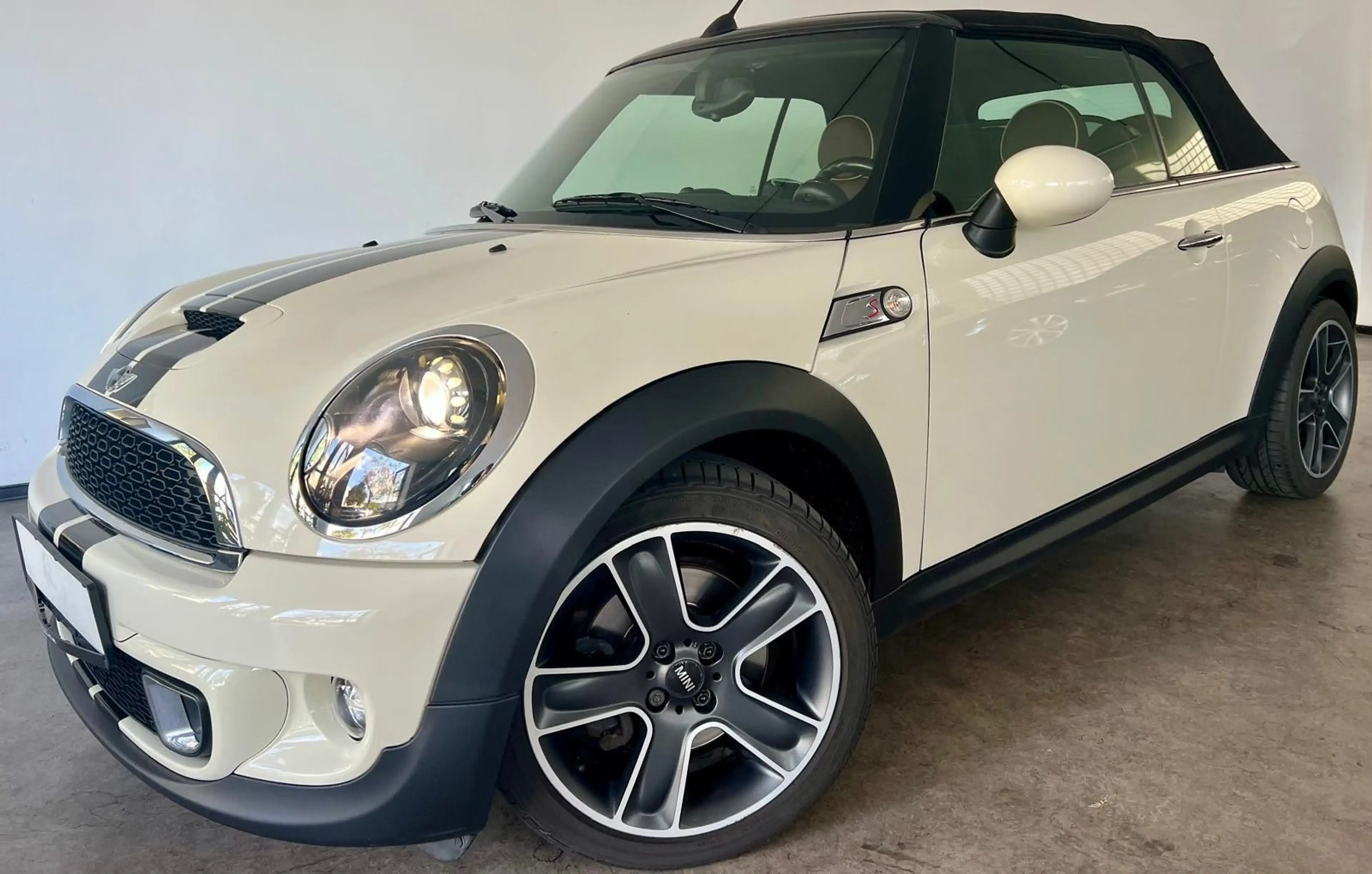 MINI Cooper S Cabrio Chilli Temp Leder Shz PDC — photo 4