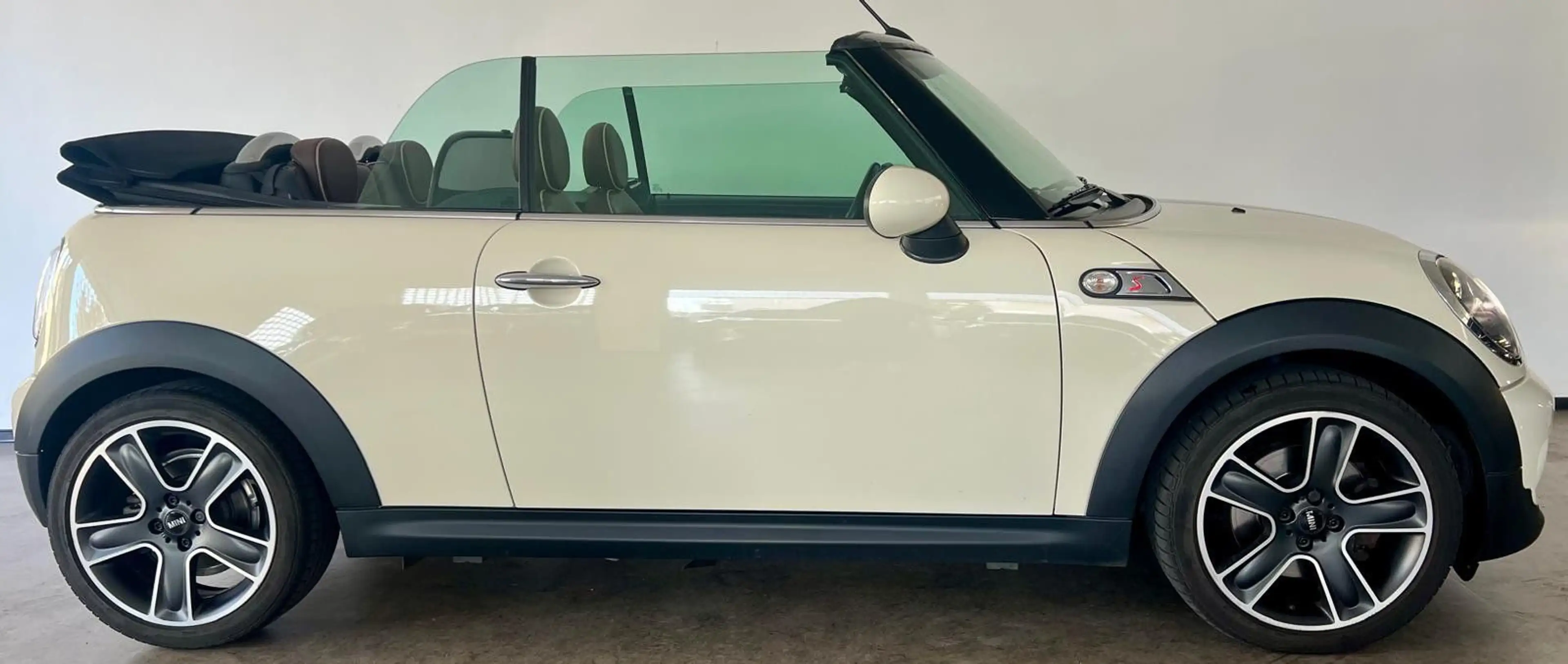 MINI Cooper S Cabrio Chilli Temp Leder Shz PDC — photo 8