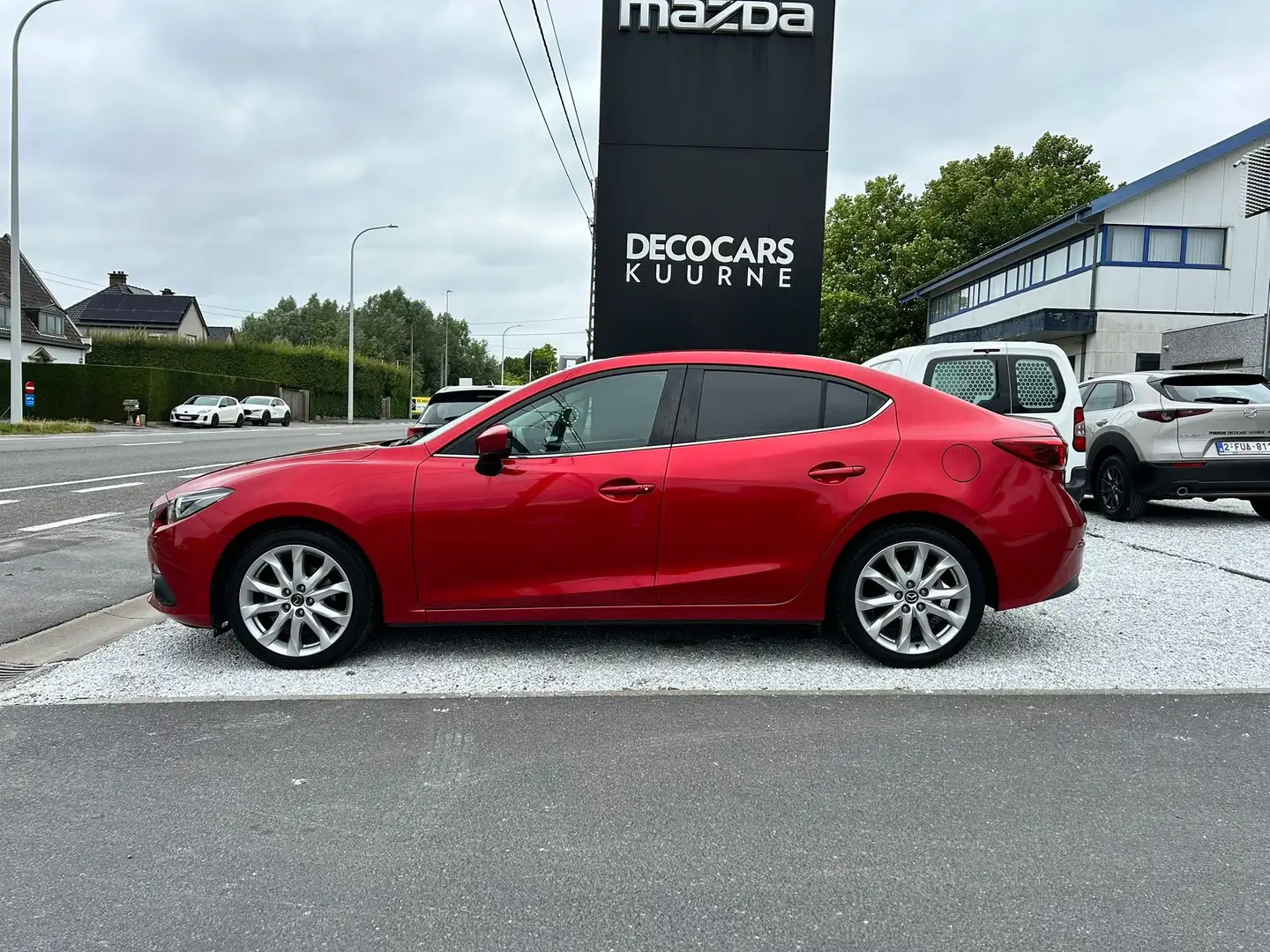 Mazda 3 2.0i Skycruise/ DAB/ Navi/ Camera/ BOSE/ CruiseC Rood - 2