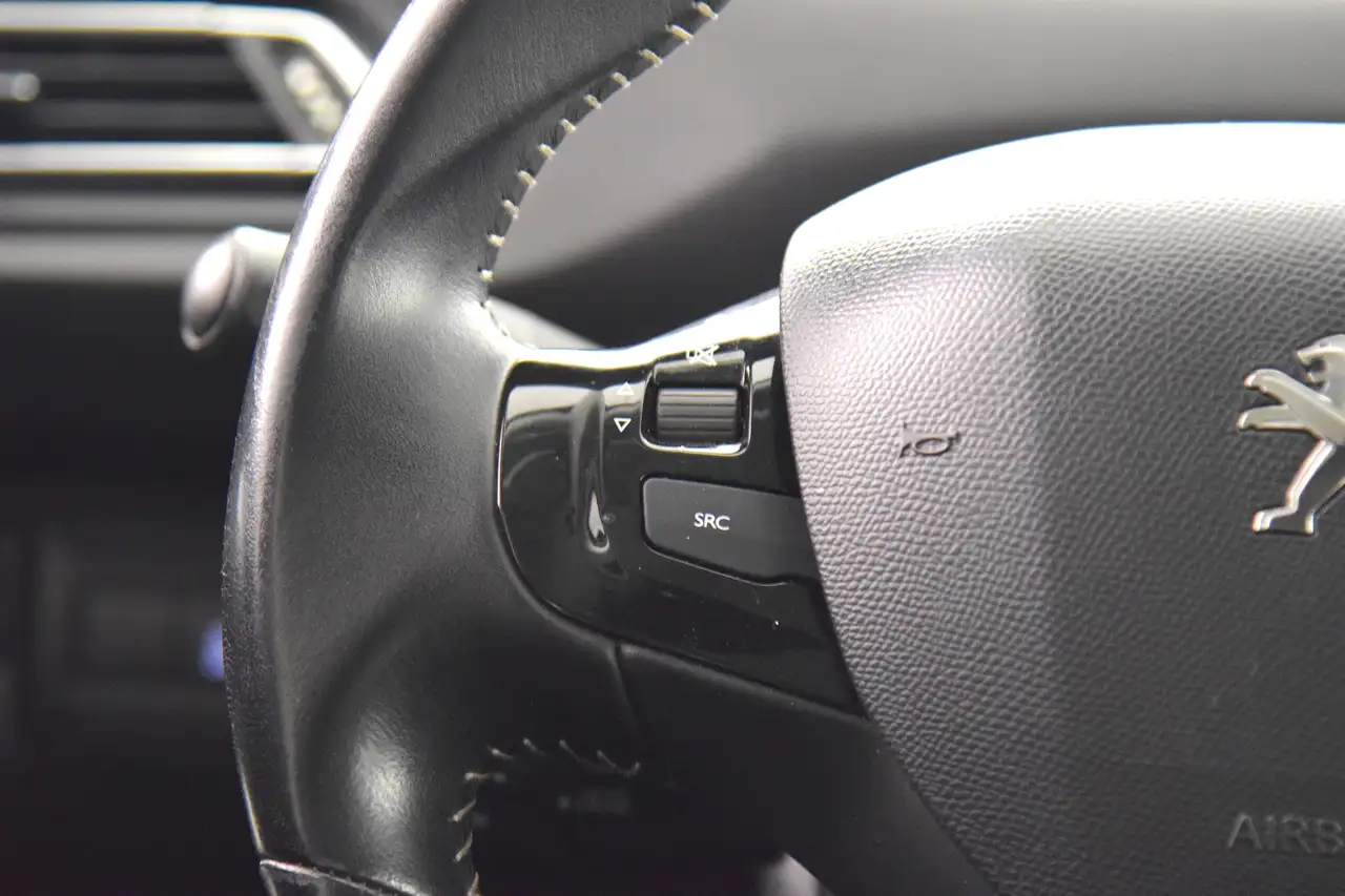 Peugeot 308 308 — photo 19