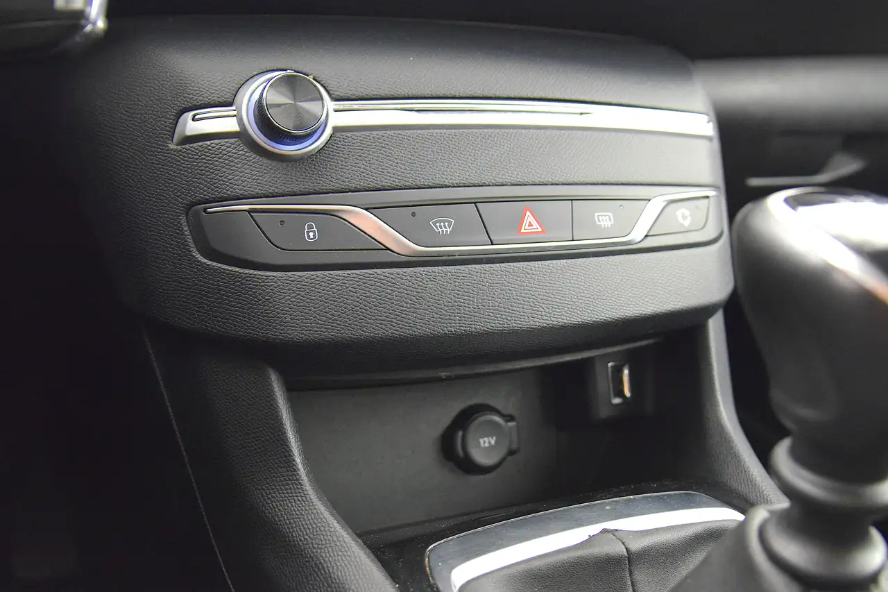 Peugeot 308 308 — photo 25