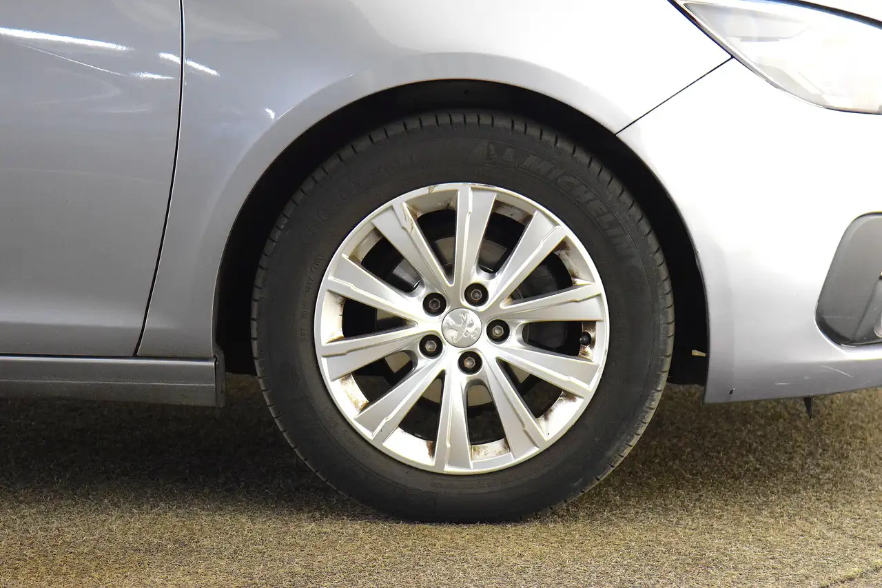 Peugeot 308 308 — photo 9