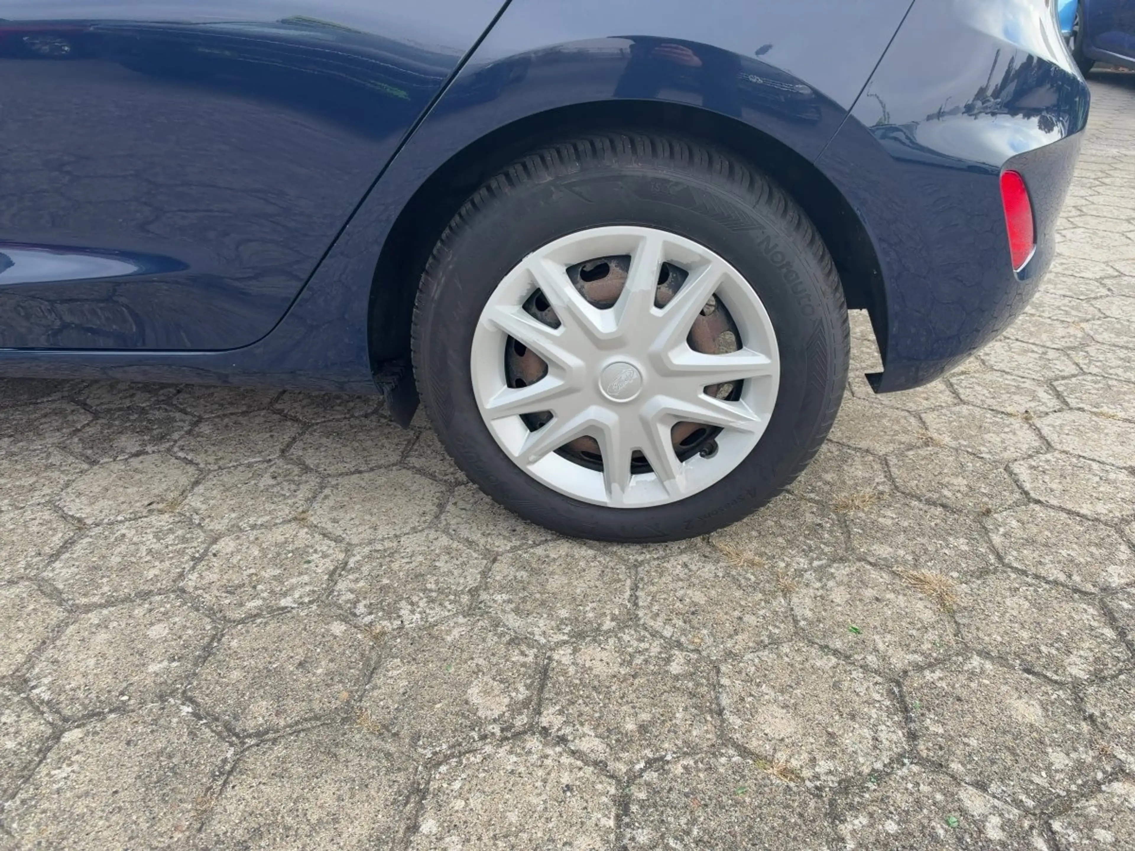 Ford Fiesta 1.0 EcoBoost Cool & Connect Navi+SHZ — photo 14