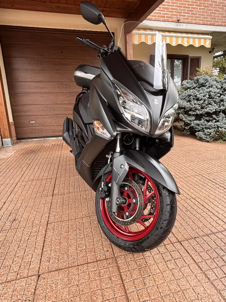 Suzuki Burgman 400