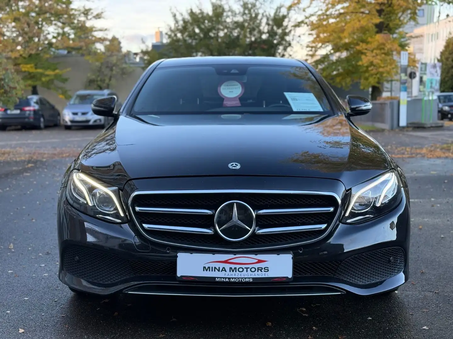 Mercedes-Benz E 220 d Lim. Avantgarde LED BRMST Noir - 2