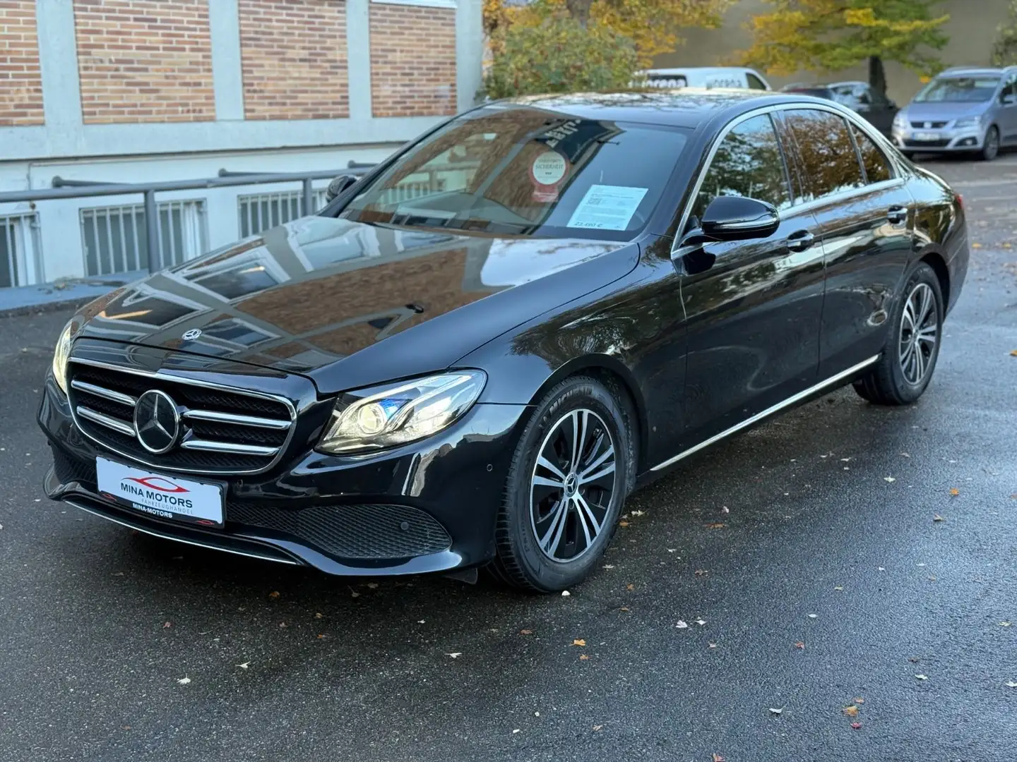 Mercedes-Benz E 220 d Lim. Avantgarde LED BRMST Noir - 1