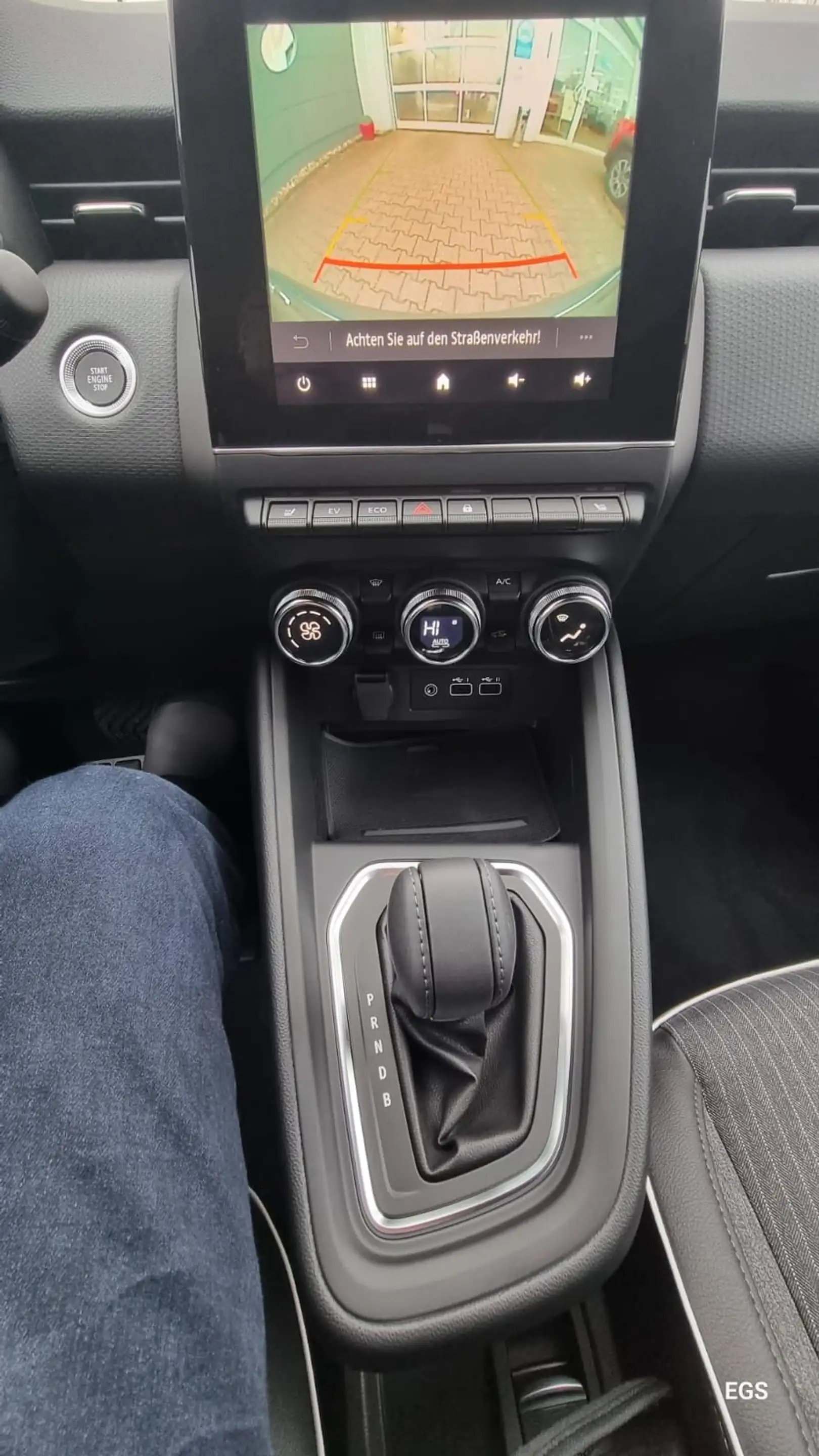 Mitsubishi Colt Hybrid Edition 1.6L *CARPLAY*KAMERA*SHZ*NAVI*PDC* — photo 12