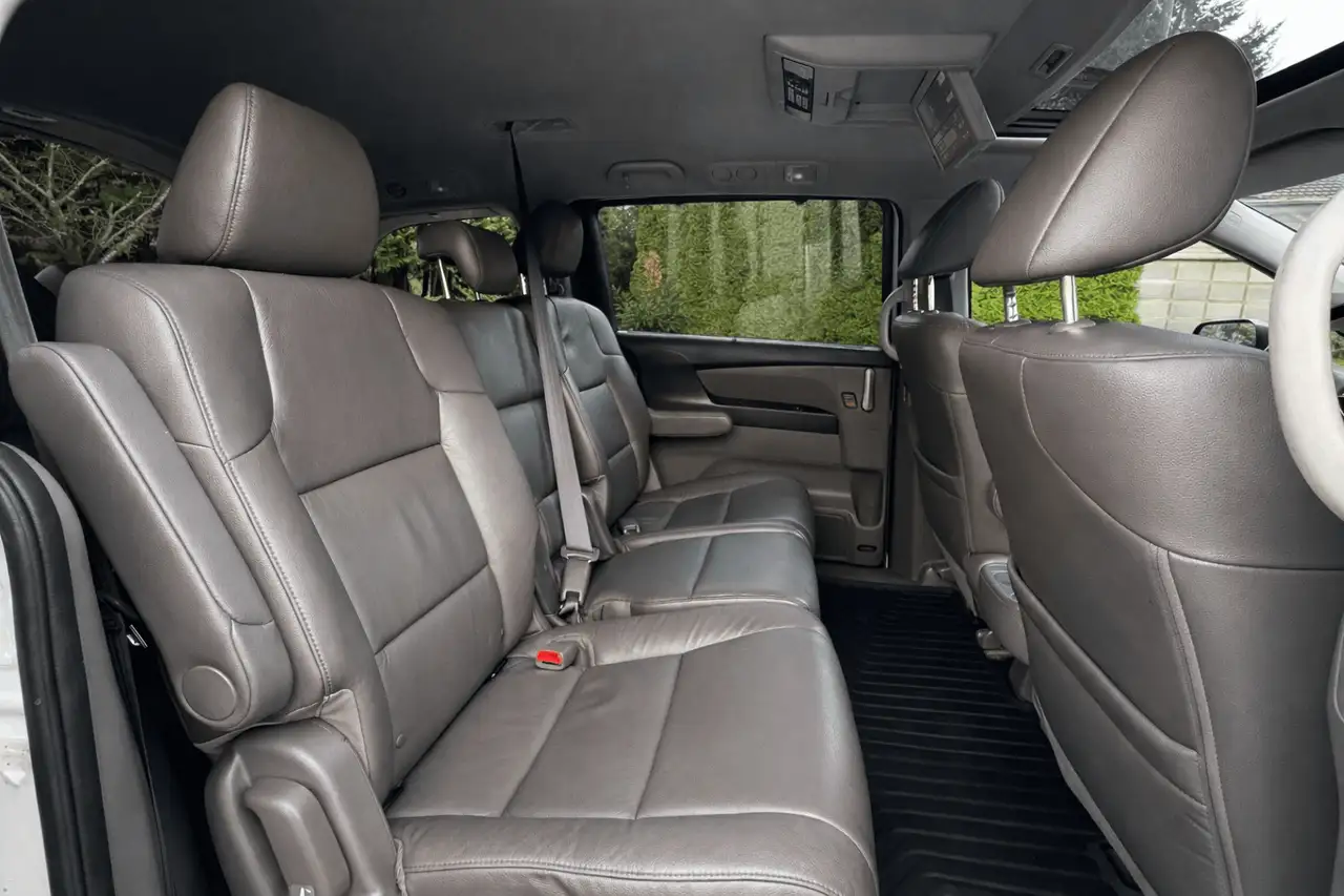 Honda Odyssey снимка Honda Odyssey