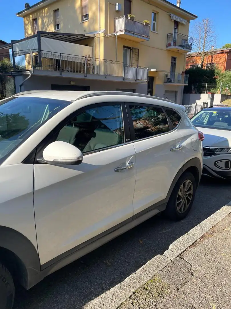 Hyundai TUCSON 1.7 CRDi XPossible Bianco - 1