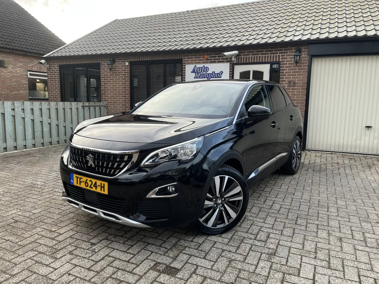 Peugeot 3008 1.2 PureTech Blue Lease Premium Leer Trekhaak Schwarz - 1