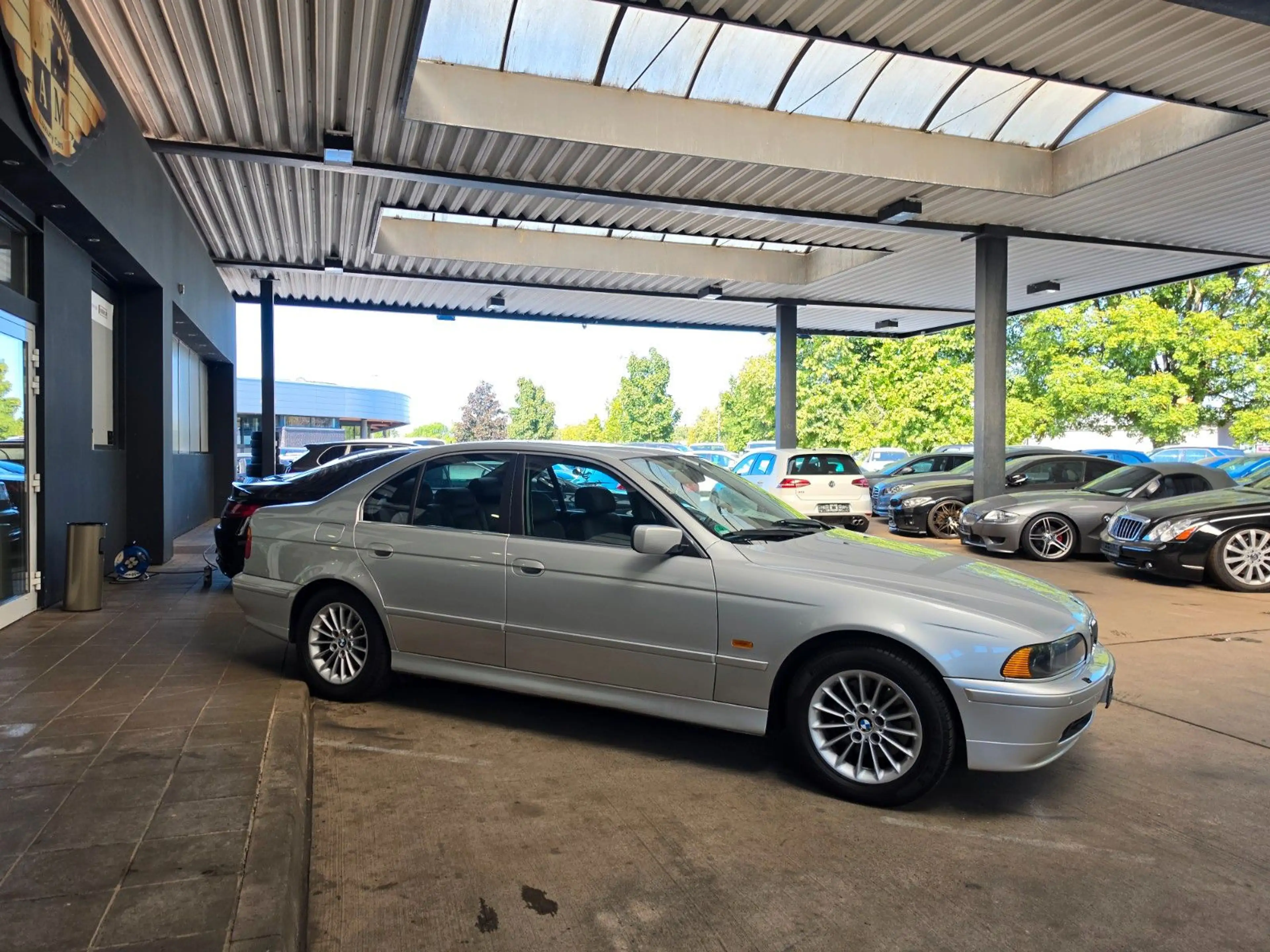 BMW 530 i E39 Sportpaket Leder/Xenon/SSD/PDC/El.Sitze — photo 9