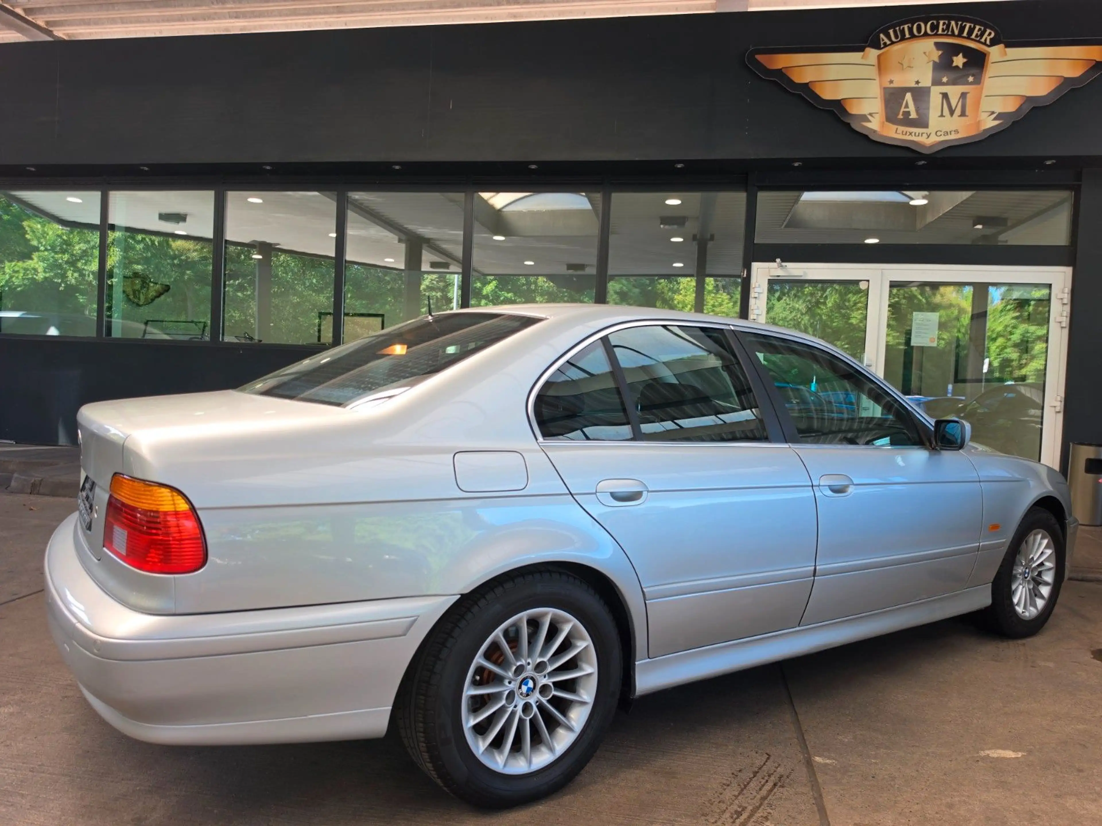 BMW 530 i E39 Sportpaket Leder/Xenon/SSD/PDC/El.Sitze — photo 15