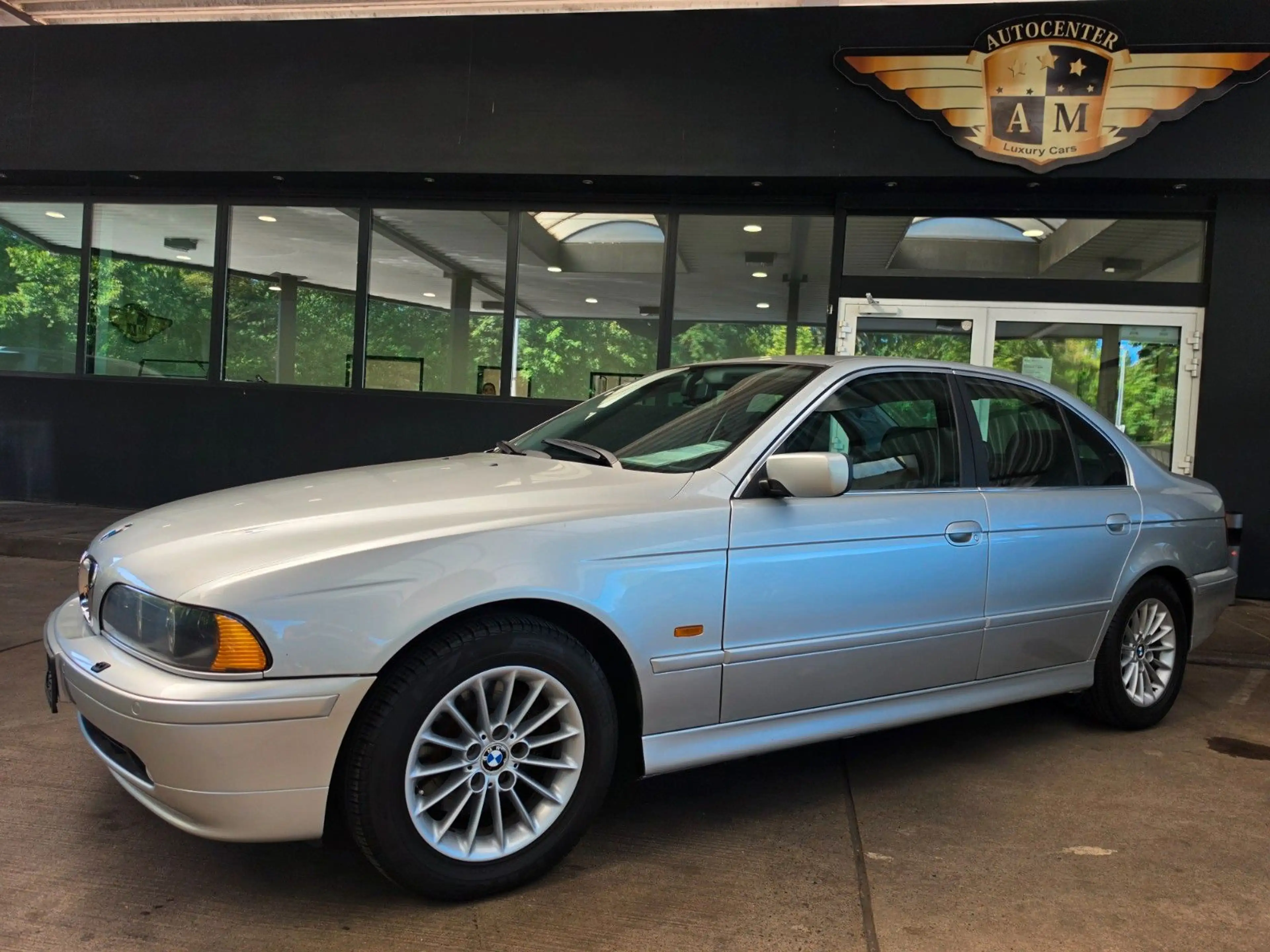 BMW 530 i E39 Sportpaket Leder/Xenon/SSD/PDC/El.Sitze — photo 2