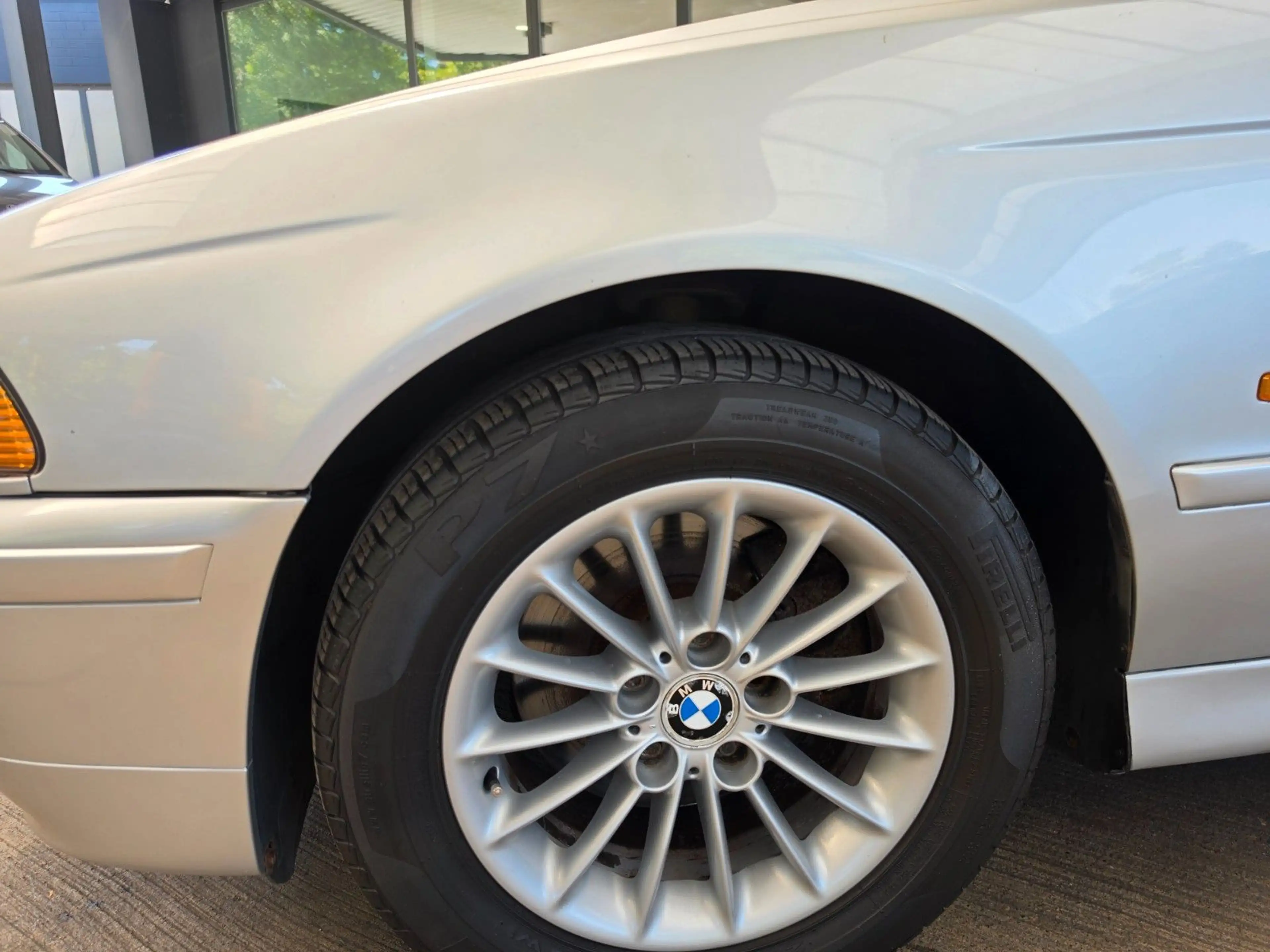 BMW 530 i E39 Sportpaket Leder/Xenon/SSD/PDC/El.Sitze — photo 12