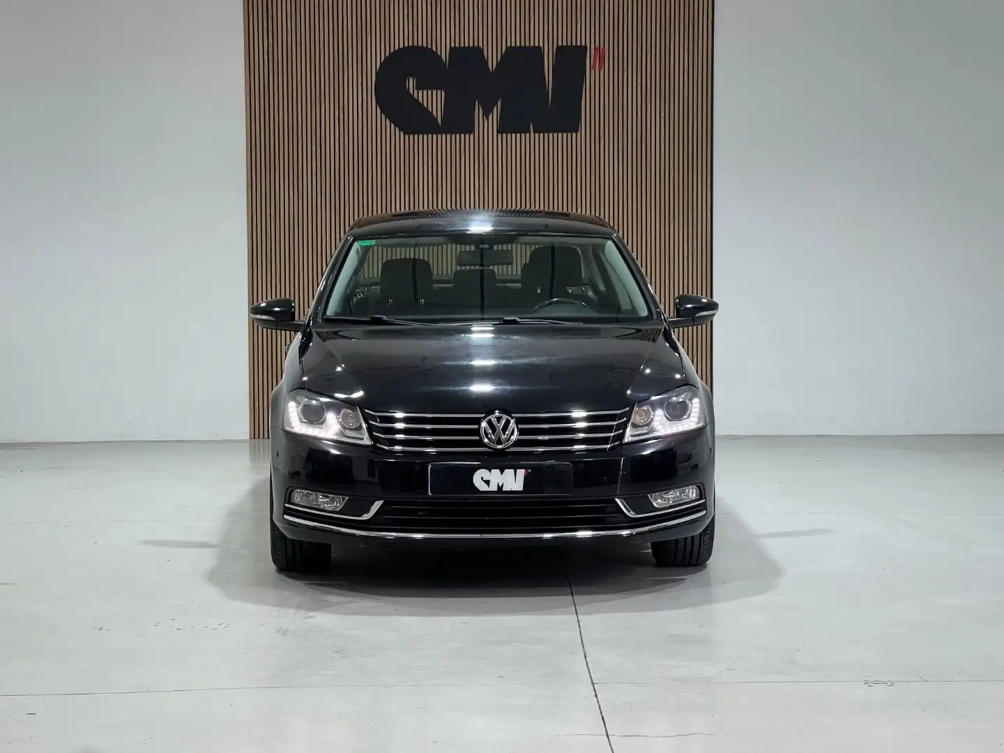 Volkswagen Passat Variant 1.6TDI Bluemotion Schwarz - 2