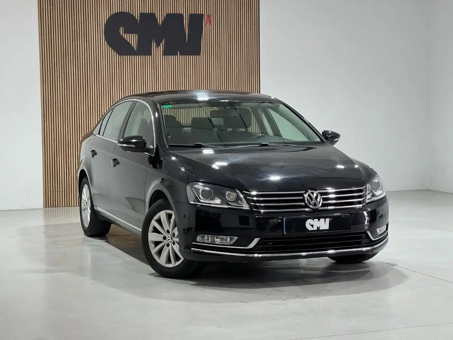 Volkswagen Passat Variant 1.6TDI Bluemotion Schwarz - 1