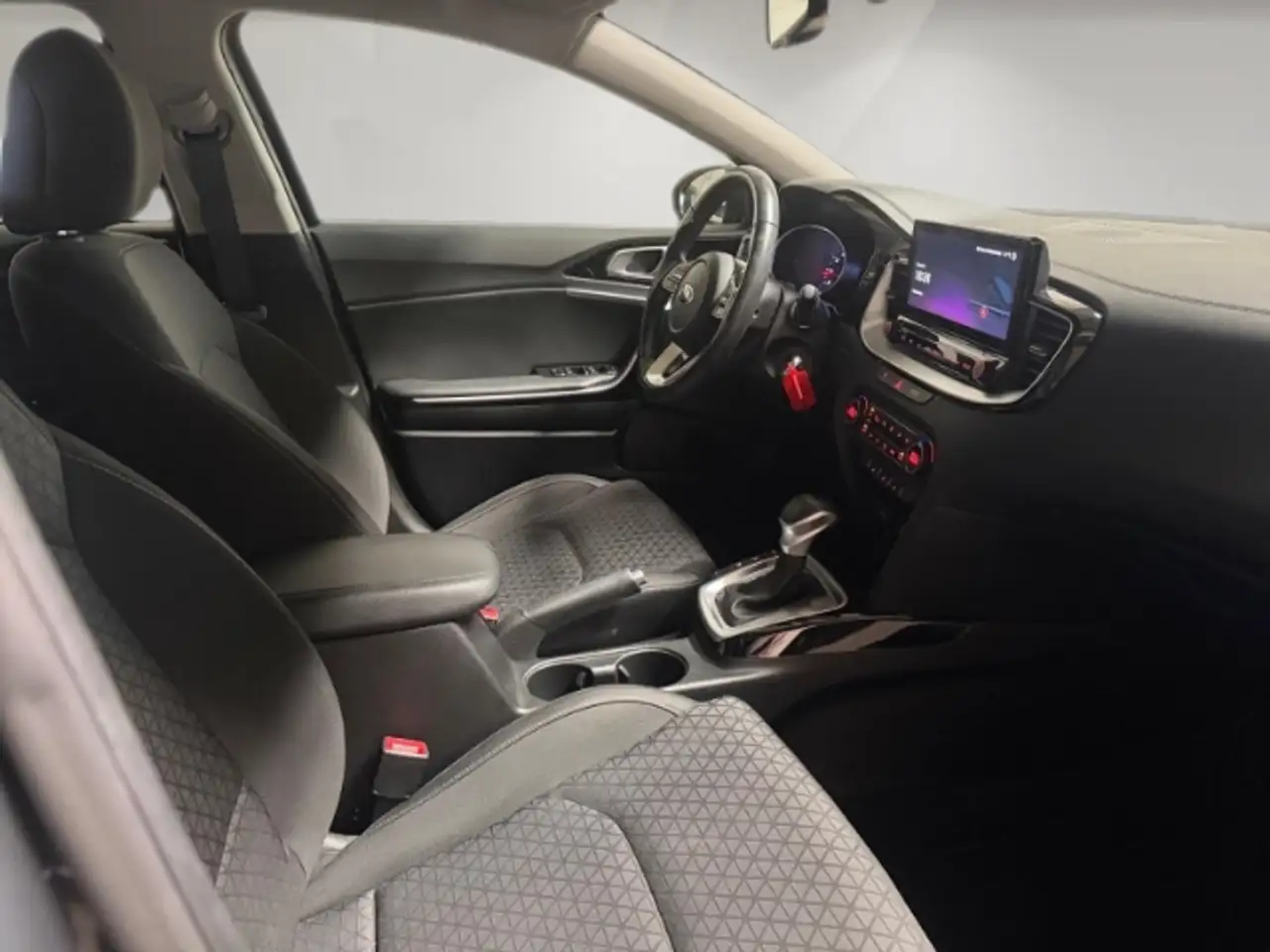 Kia Ceed 1.4 T-GDI DCT VISION NAVI,KAMERA,CARPLAY, миниатюра 14
