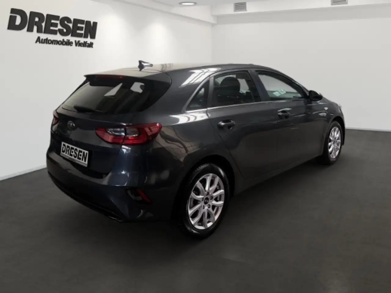 Kia Ceed 1.4 T-GDI DCT VISION NAVI,KAMERA,CARPLAY, миниатюра 3