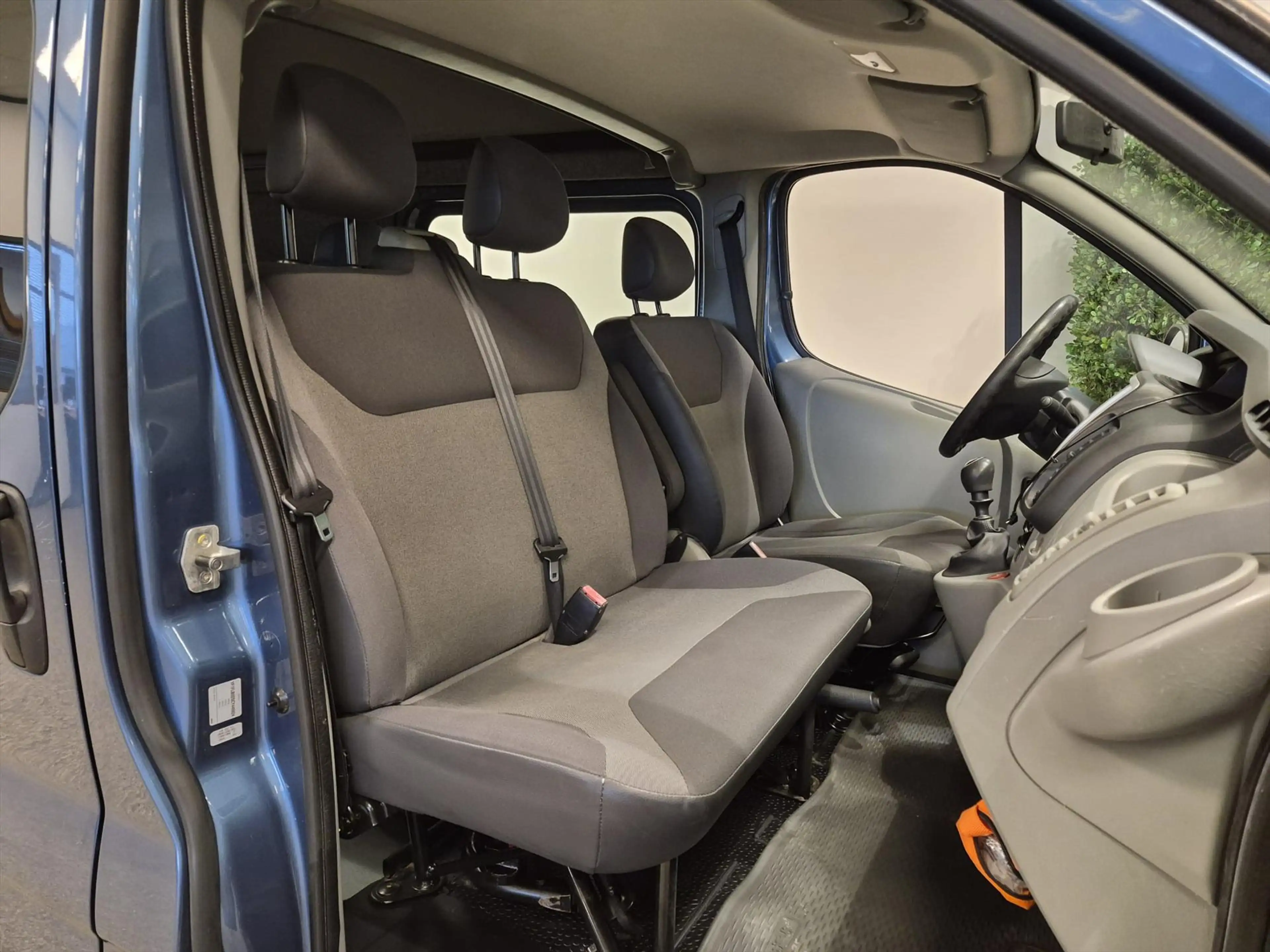 Renault Trafic L1H2 Rolstoelbus (airco) 5+1 — photo 16