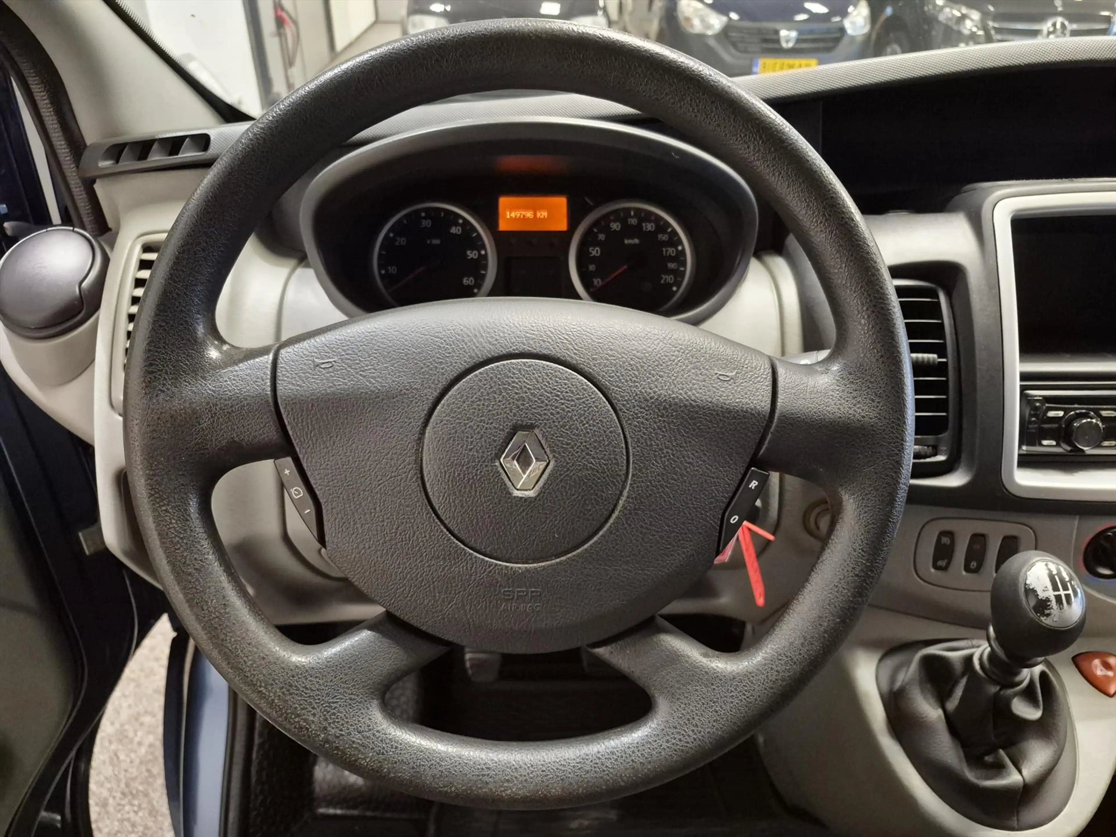 Renault Trafic L1H2 Rolstoelbus (airco) 5+1 — photo 20