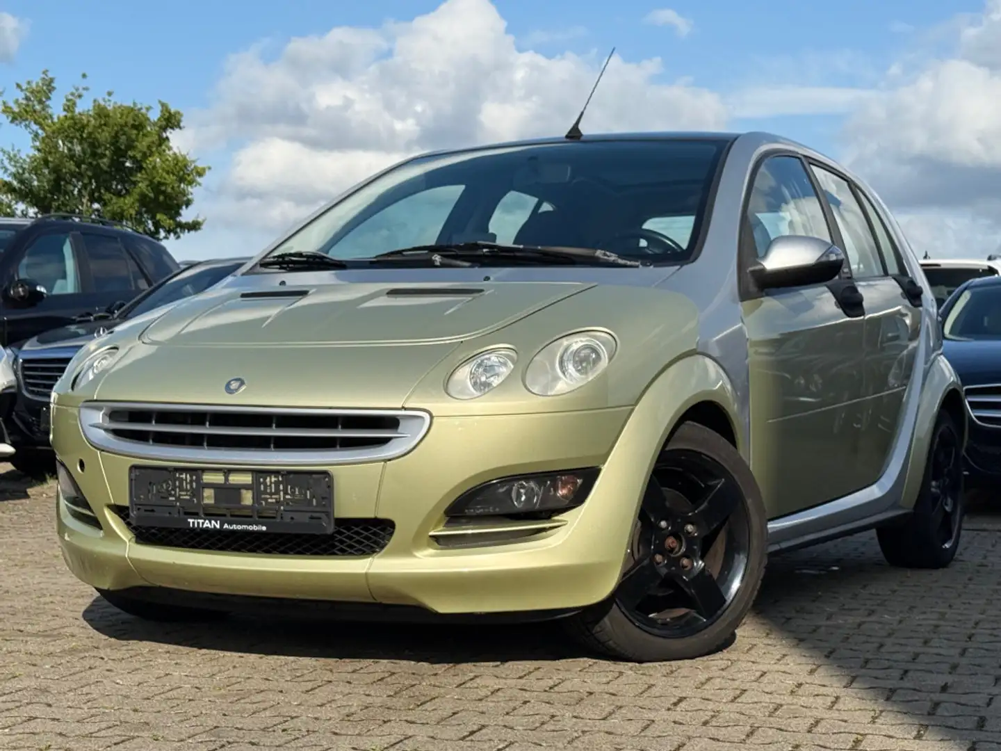 smart forFour Automatik TÜV neu Pano Kamera Klima SHZ Verde - 1