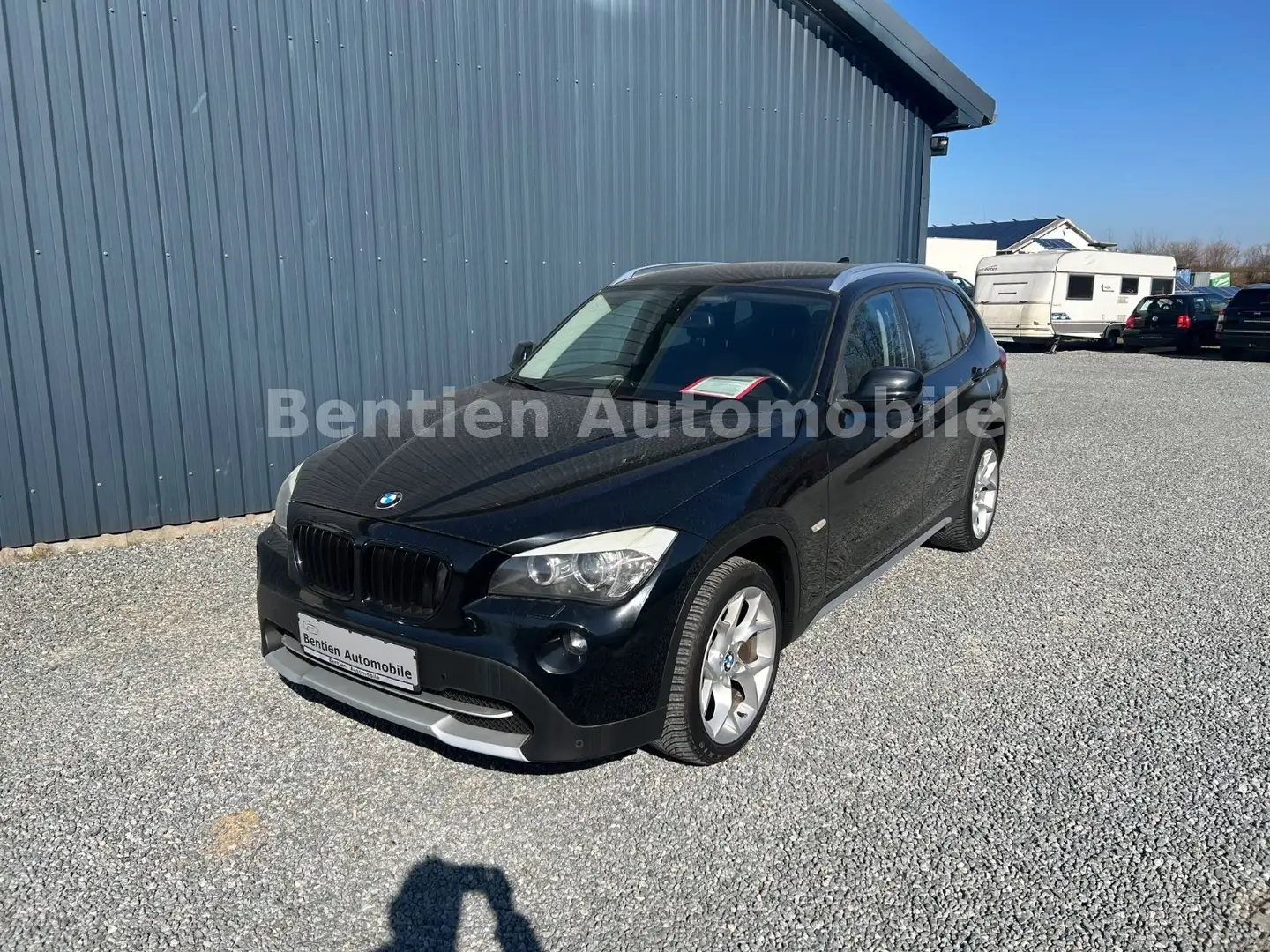 BMW X1 18 i sDrive, Xenon, Navi,SHZ,ALU,PDC Schwarz - 2