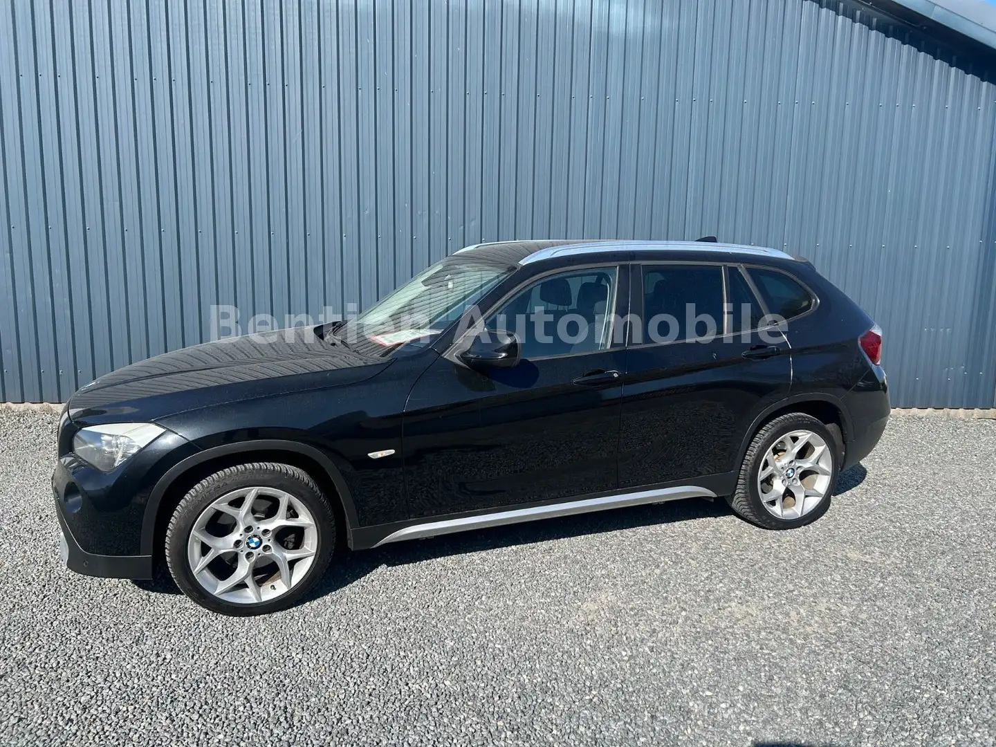 BMW X1 18 i sDrive, Xenon, Navi,SHZ,ALU,PDC Schwarz - 1