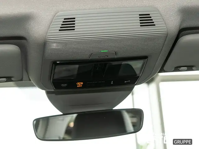 Volkswagen Golf view 11