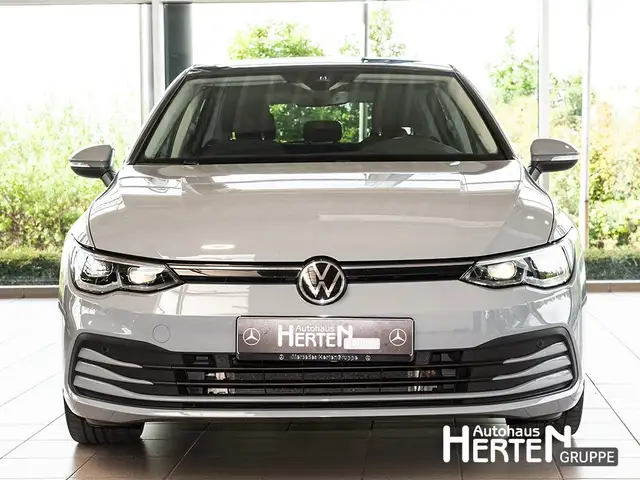 Volkswagen Golf view 2