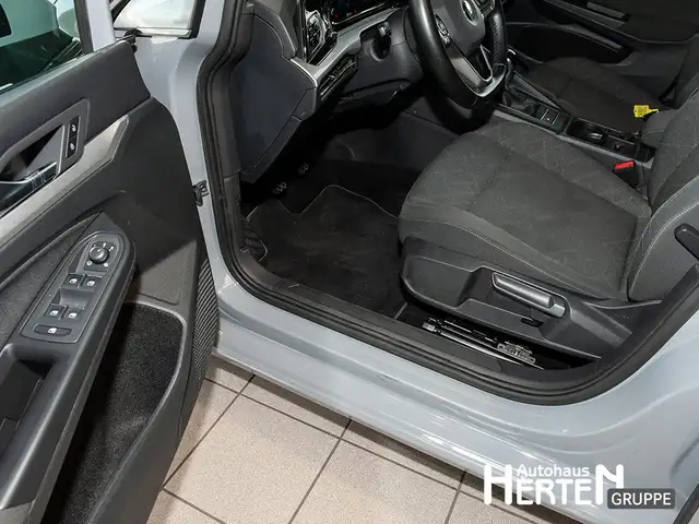 Volkswagen Golf view 12