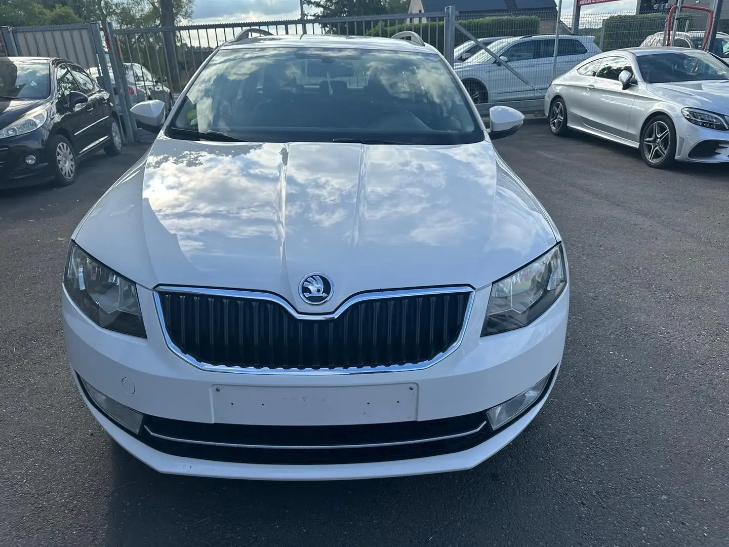Skoda Octavia Octavia SW 1.6 CR TDi Ambition DSG Weiß - 2