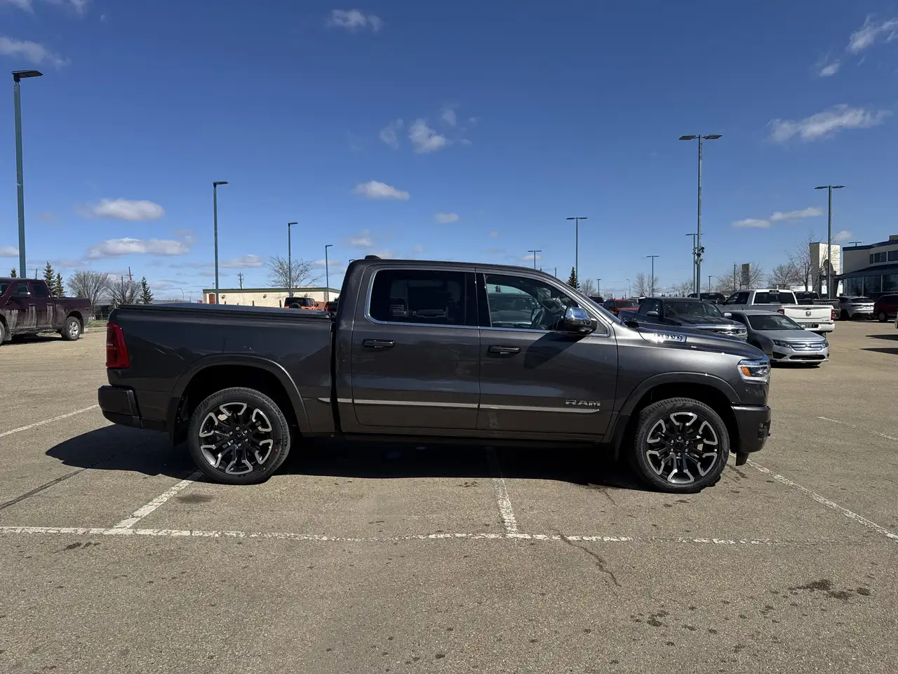 RAM 1500 снимка RAM 1500
