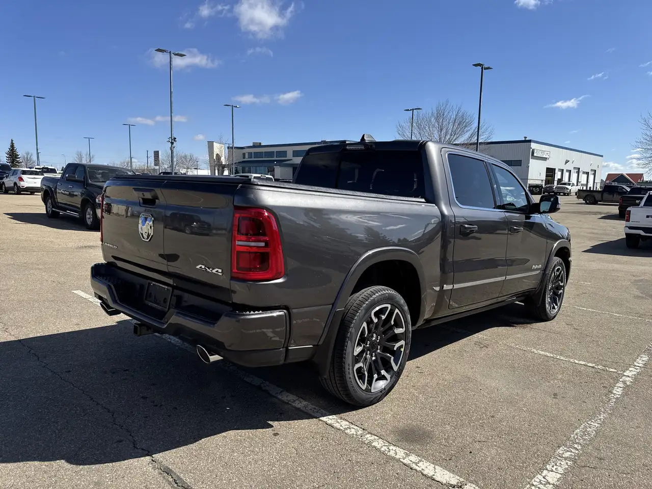 RAM 1500 снимка RAM 1500