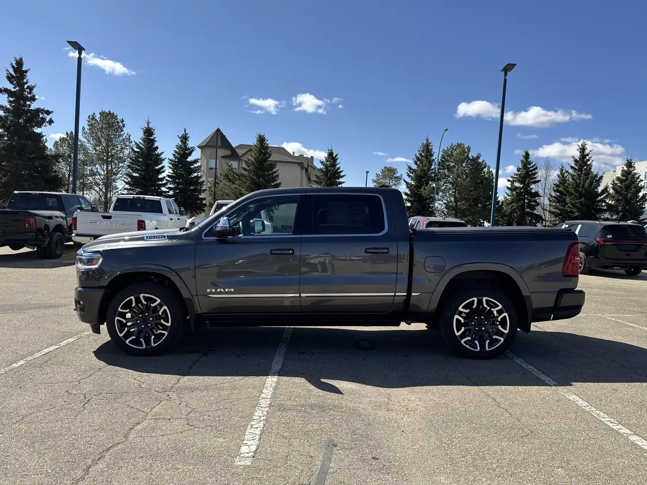 RAM 1500 снимка RAM 1500
