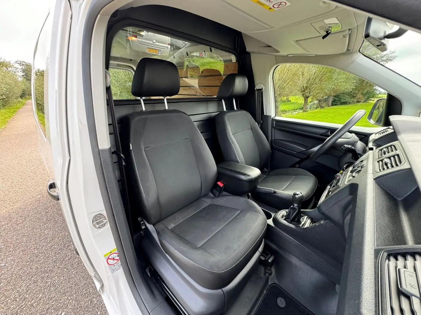 Volkswagen Caddy 1.4 TGI L2H1 EcoFuel Maxi Easyline (111 PK) 2e-Eig White - 2