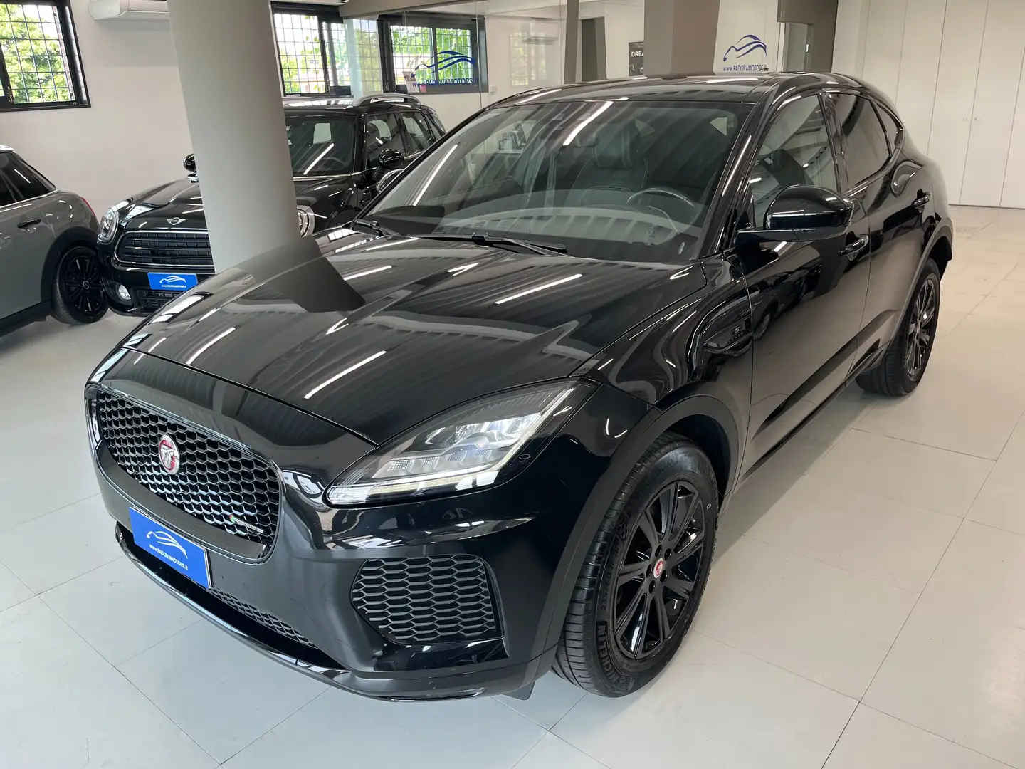 Jaguar E-Pace 2.0 D i4 150cv Automatica AWD R-Dynamic S Nero - 1