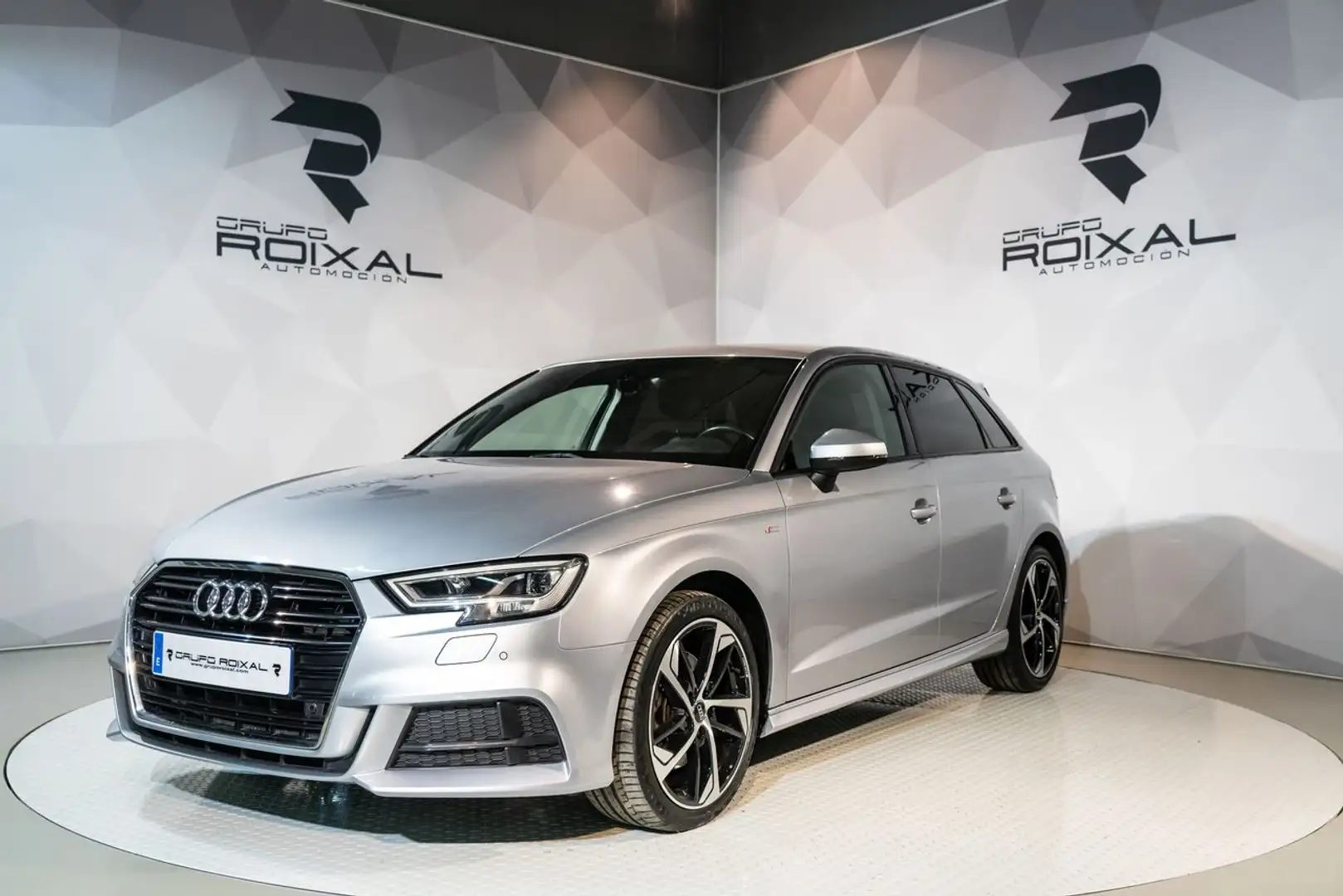 Audi A3 Sportback 2.0TDI S Line ed. S-T 7 110kW Grijs - 1