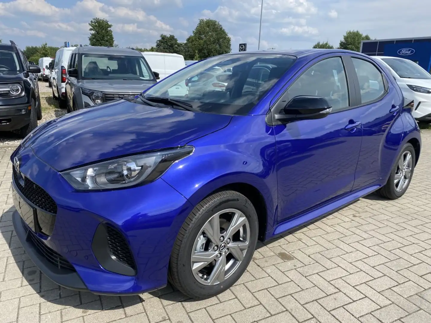 Mazda 2 Hybrid 1.5 VVT-i 116 CVT EXCLUSIVE-LINE Blau - 2