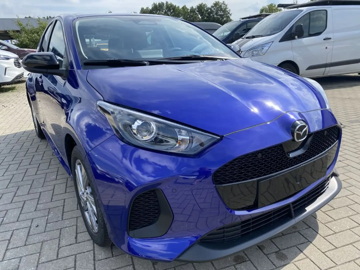 Mazda 2 Hybrid 1.5 VVT-i 116 CVT EXCLUSIVE-LINE Blau - 1