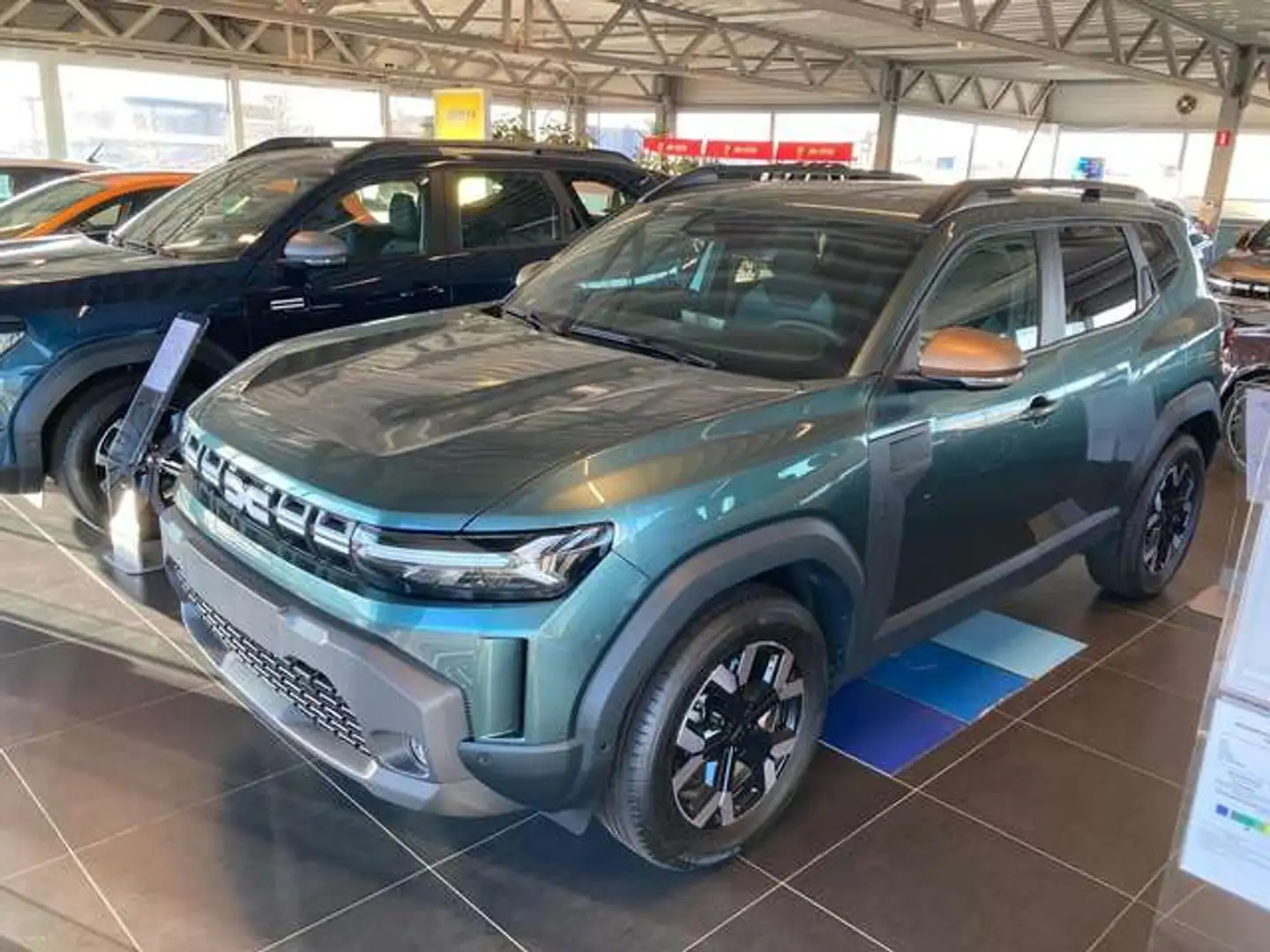 Dacia Duster HYBRID Extreme 140 Grün - 2