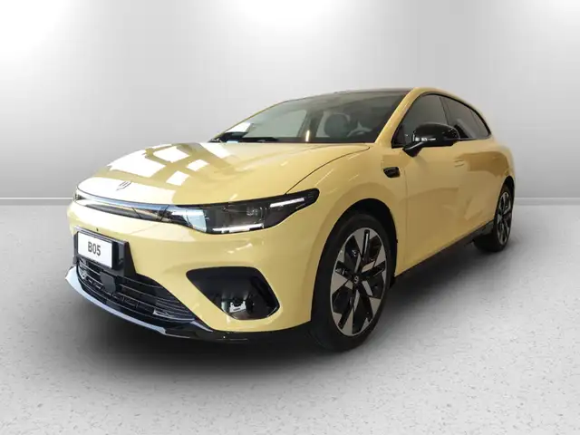 Leapmotor B05 view 3